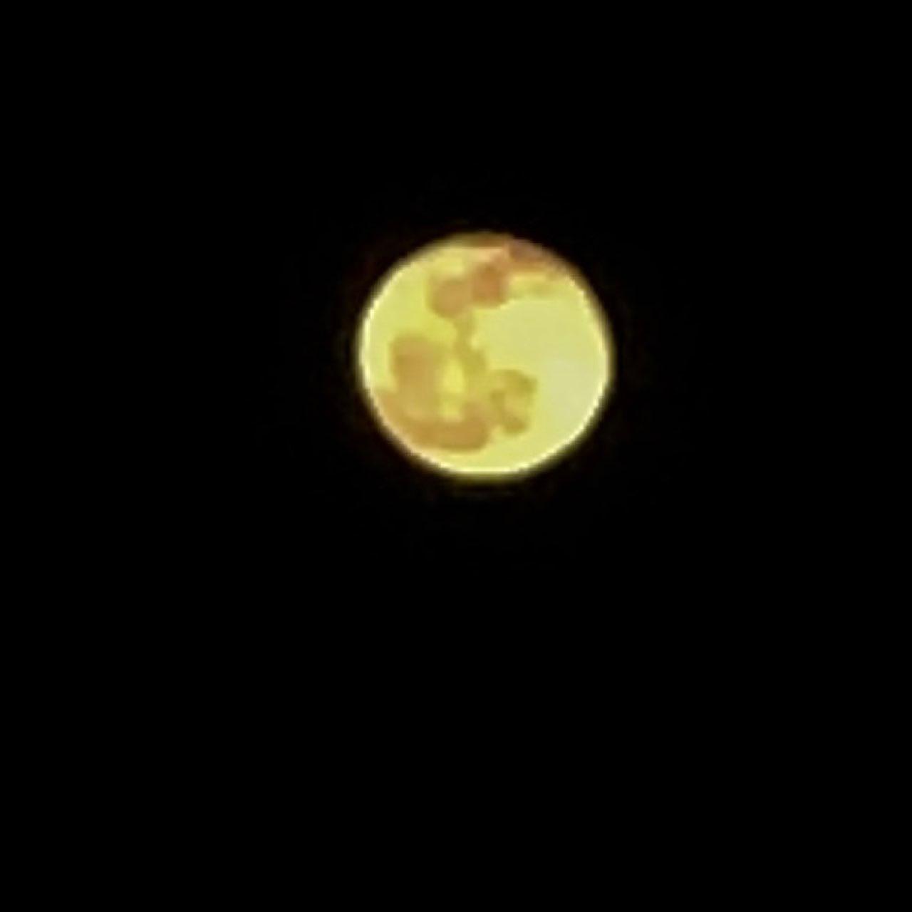 The Moon over Milagro, Ecuador — waning gibbous, Lunar Day 19