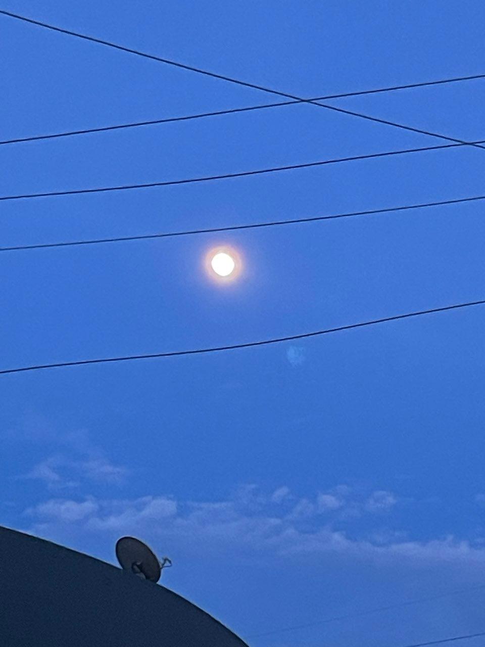 The Moon over Ciudad de Guatemala, Guatemala — waxing gibbous, Lunar Day 13