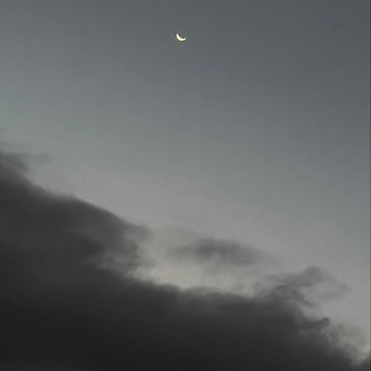 The Moon over Tijuana, México — waning crescent, Lunar Day 27