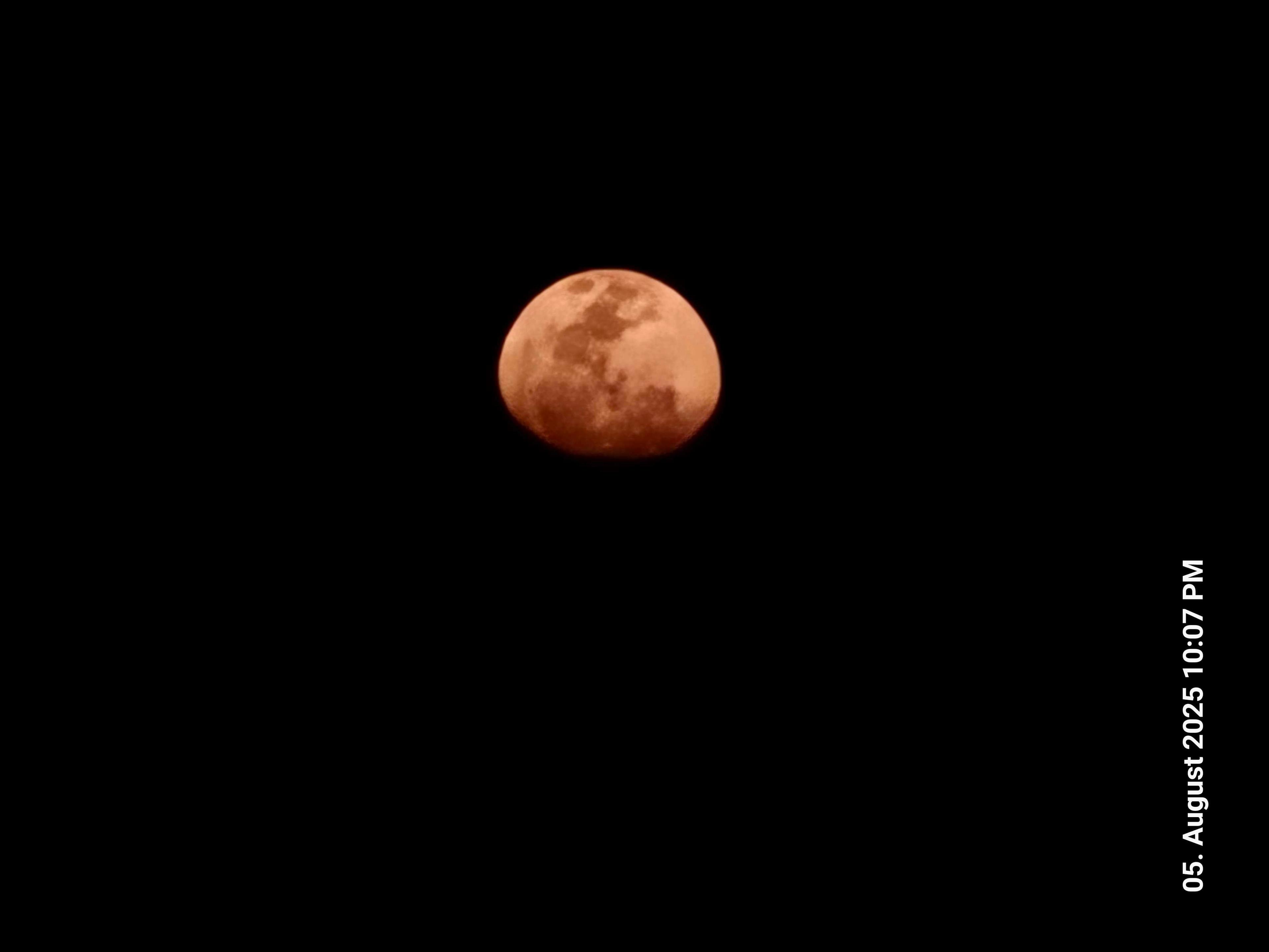 The Moon over Berlin, Deutschland — waxing gibbous, Lunar Day 13