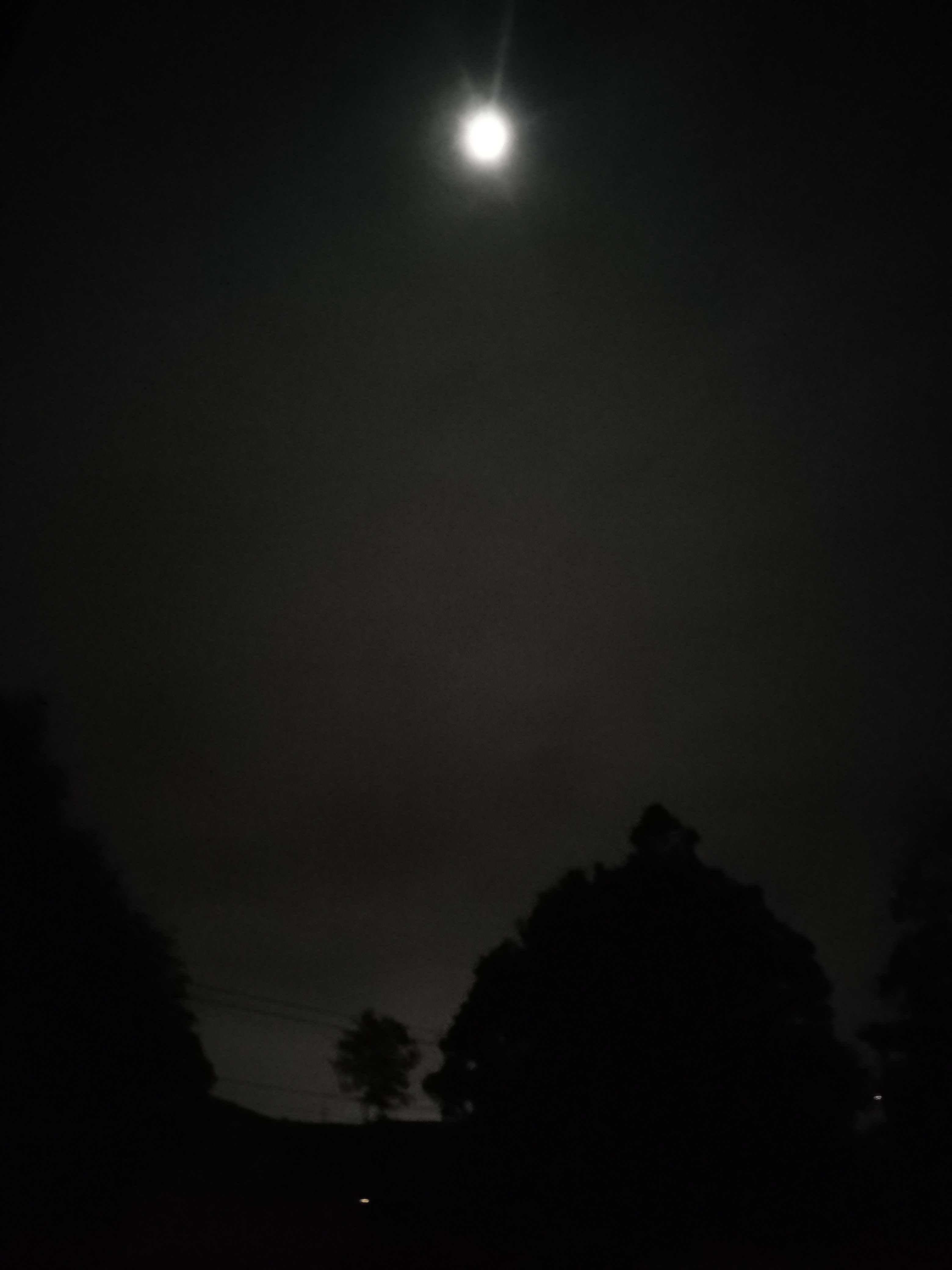 The Moon over Redbank Plains, Australia — waning gibbous, Lunar Day 19