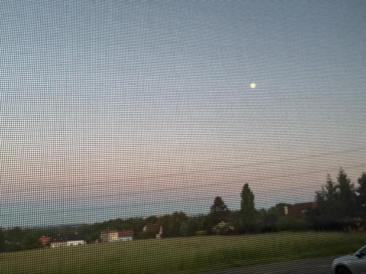 The Moon over Šenov, Česko — waxing gibbous, Lunar Day 12