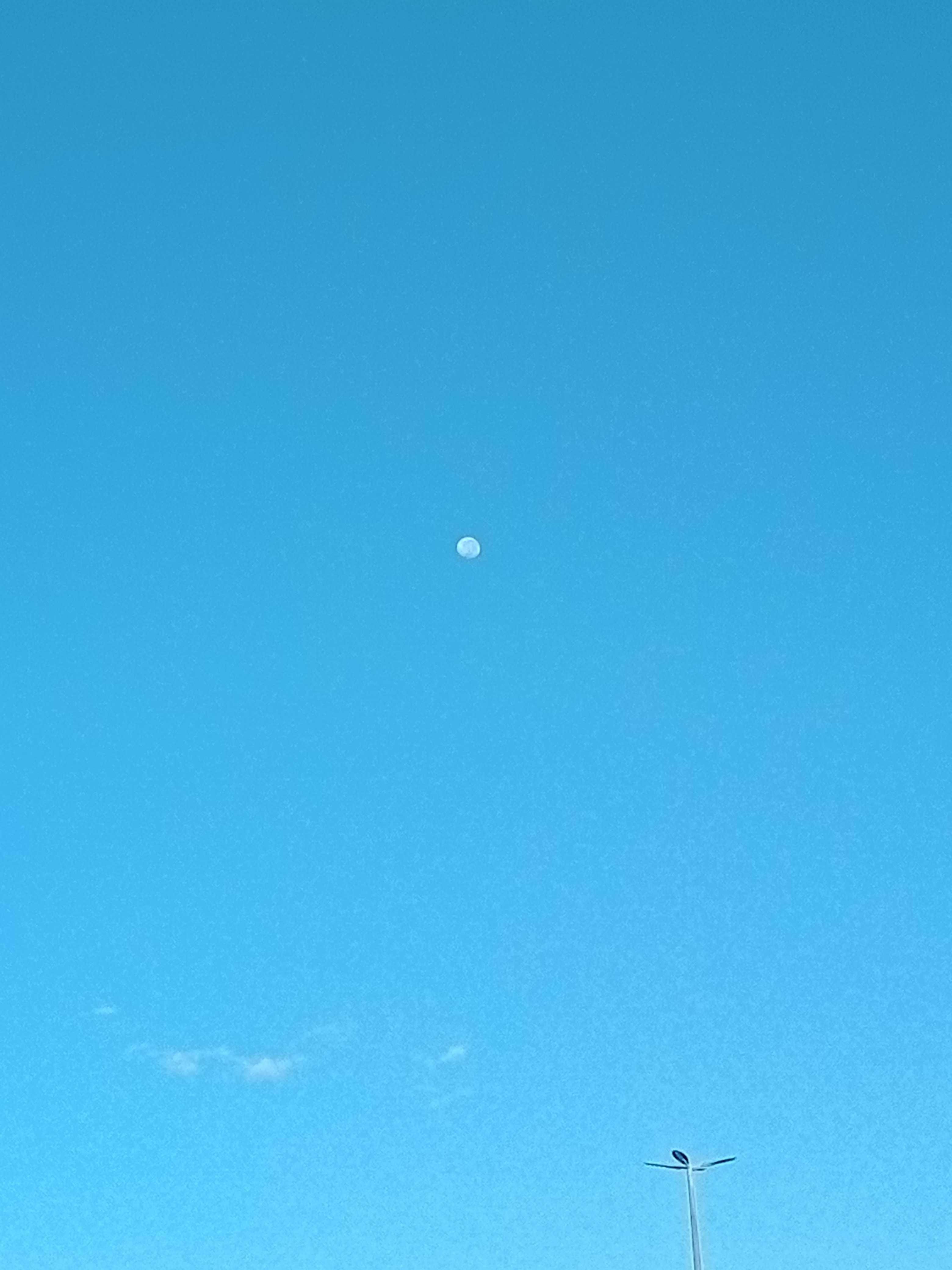 The Moon over Brasil — waning gibbous, Lunar Day 21
