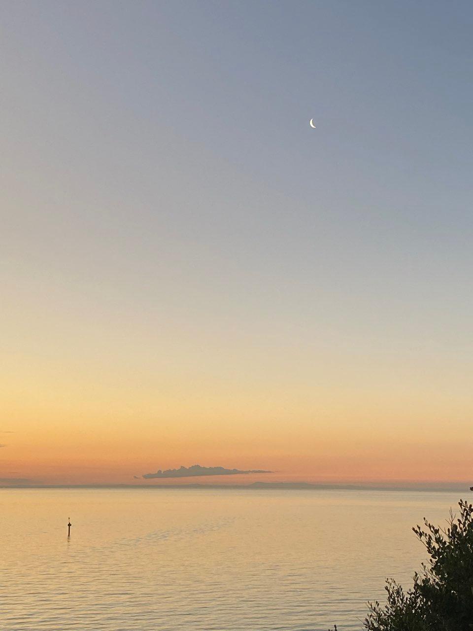 The Moon over Rye, Australia — waxing crescent, Lunar Day 5