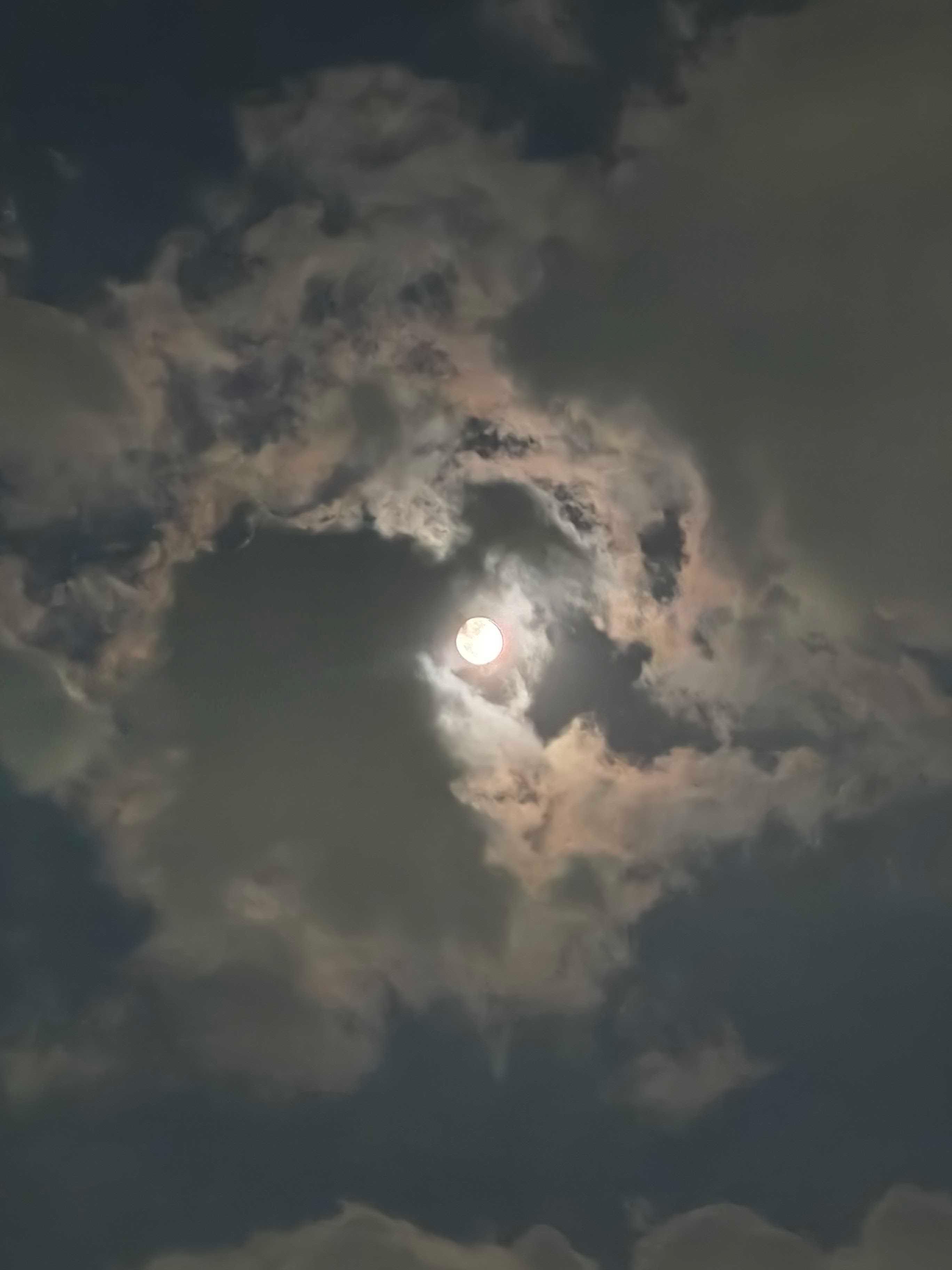 The Moon over Ciudad de México, México — full moon, Lunar Day 15