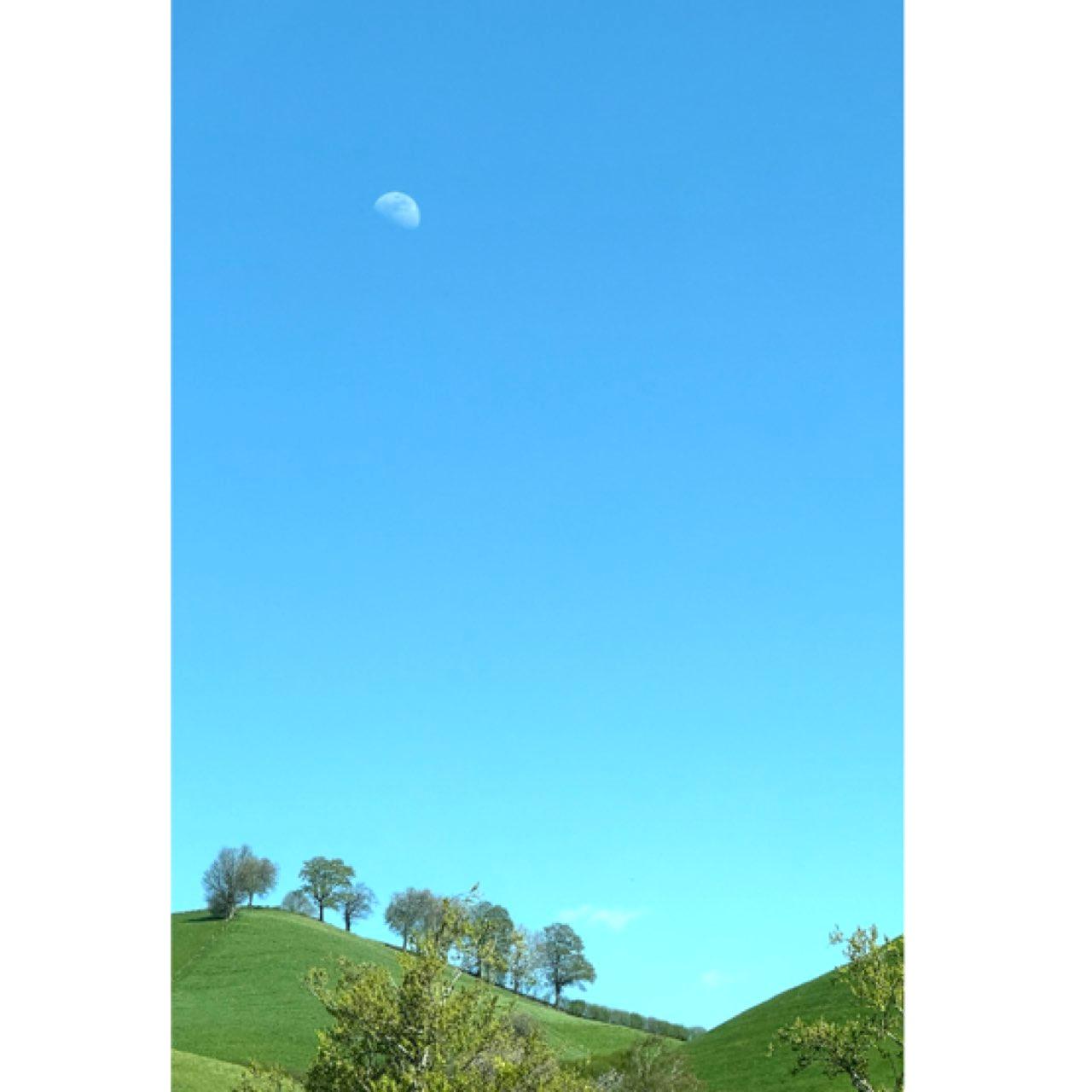 The Moon over Ennetbürgen, Schweiz — first quarter, Lunar Day 9