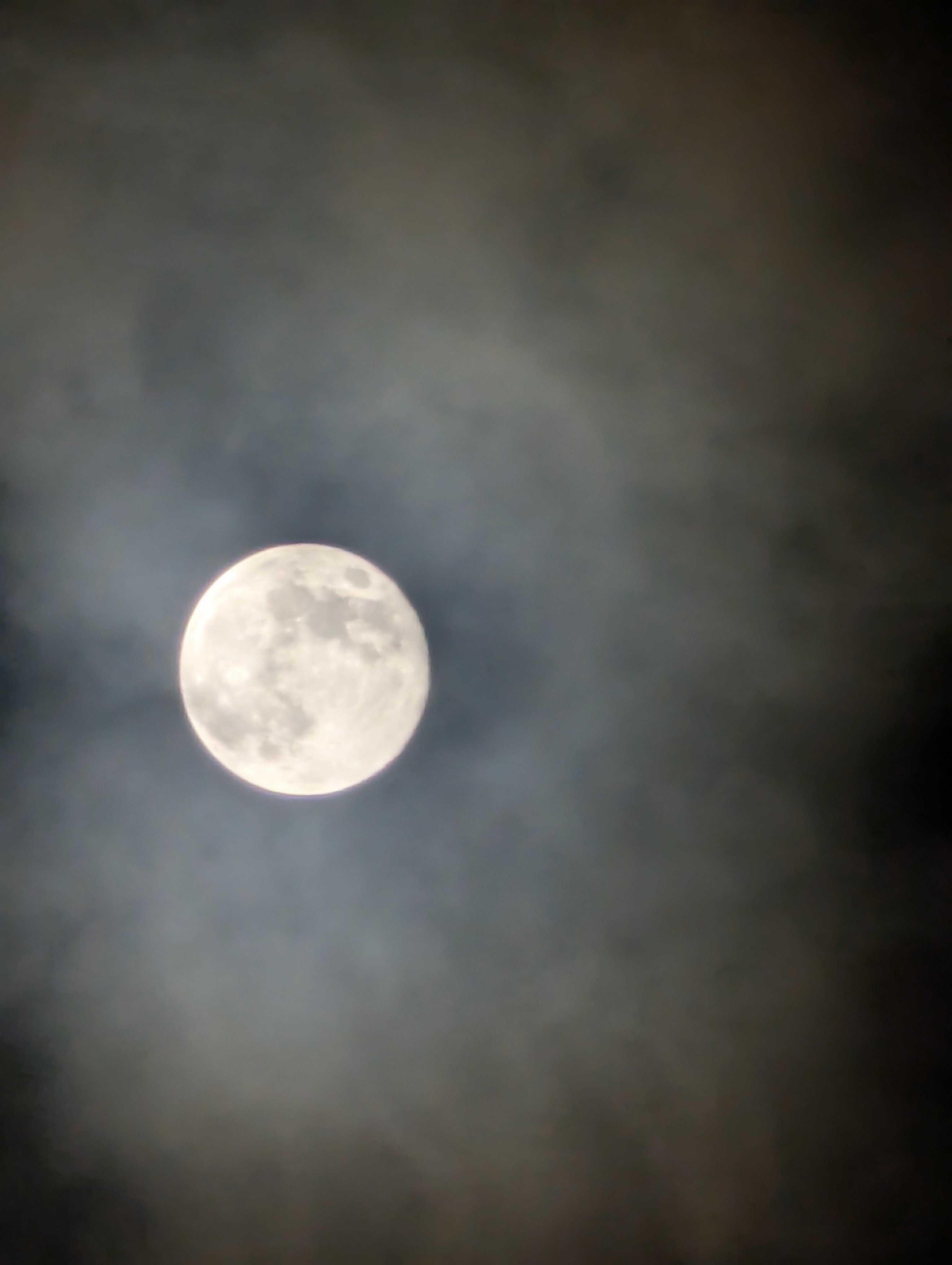The Moon over Toledo, España — full moon, Lunar Day 16