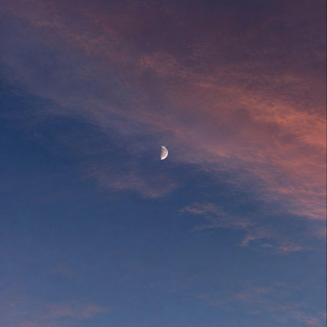 The Moon over Colorado Springs, United States — first quarter, Lunar Day 7