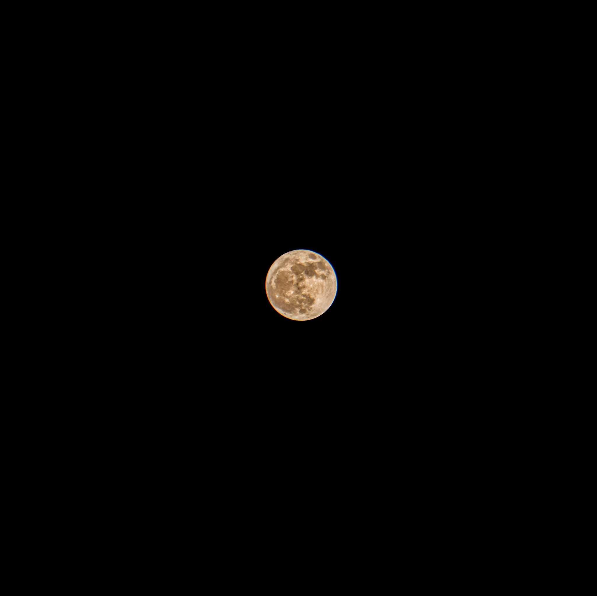 The Moon over Veracruz, México — full moon, Lunar Day 16