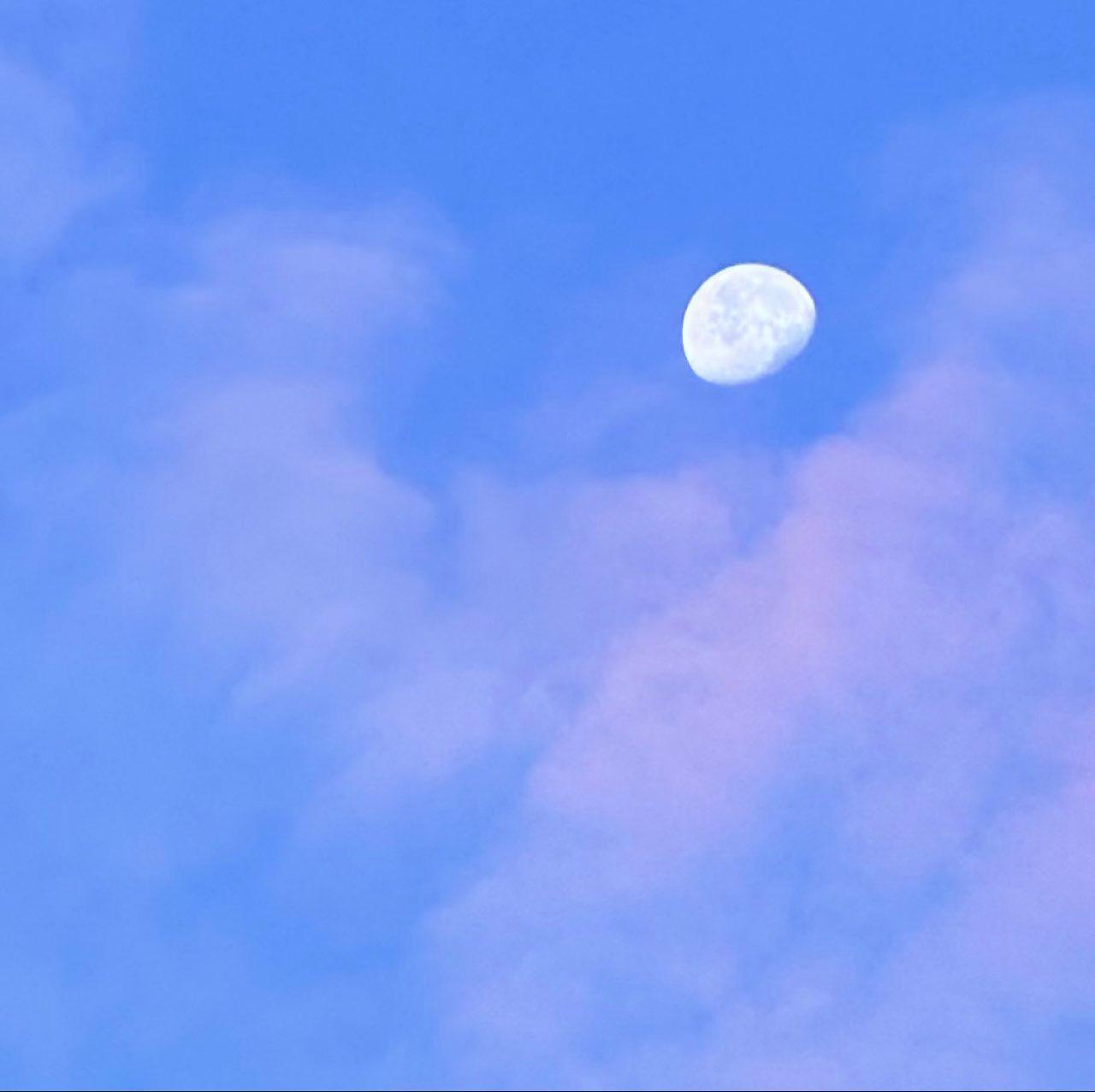 The Moon over Biberach an der Riß, Deutschland — waning gibbous, Lunar Day 20