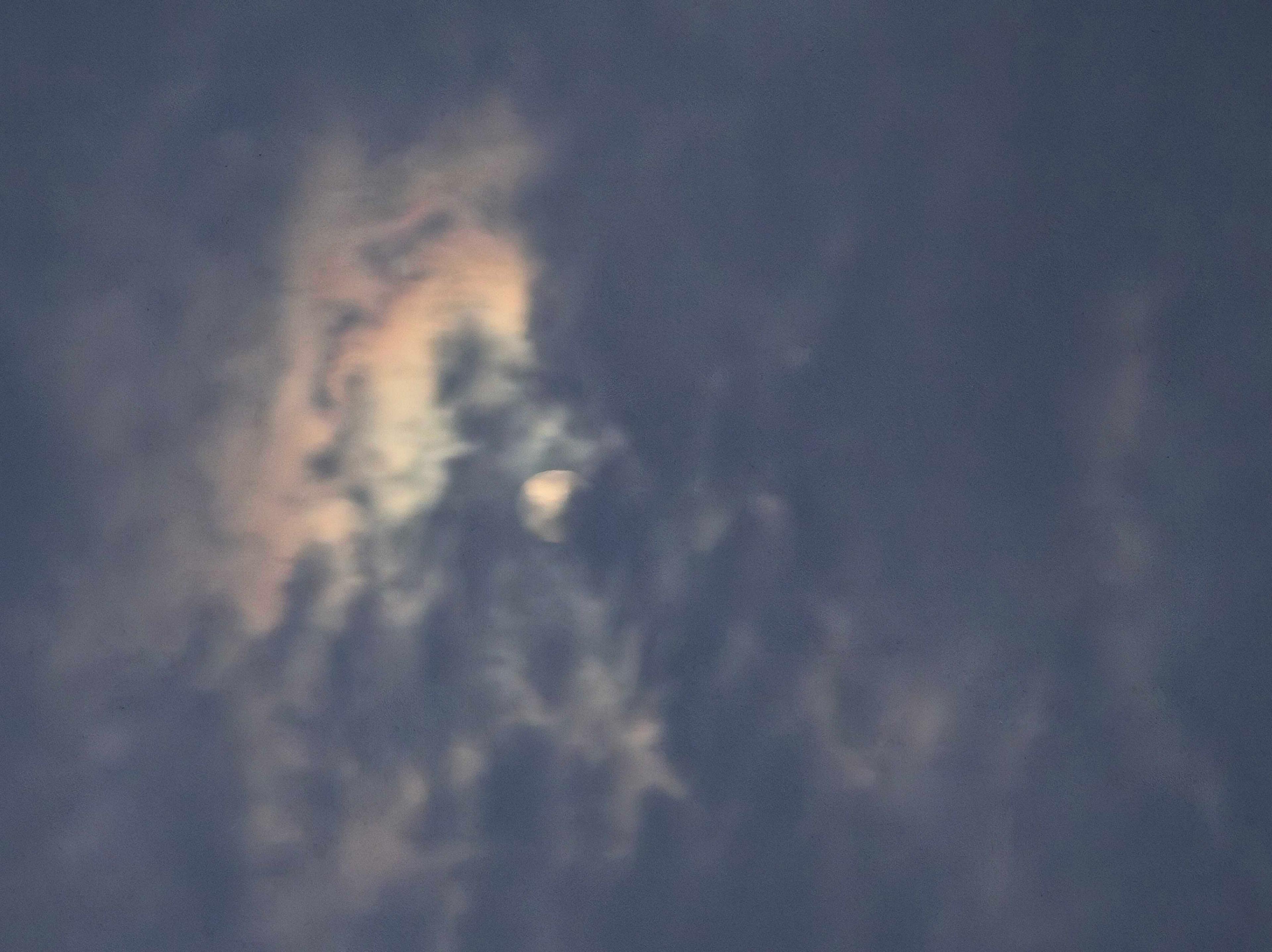 The Moon over Wills Point, Estados Unidos — waning gibbous, Lunar Day 18