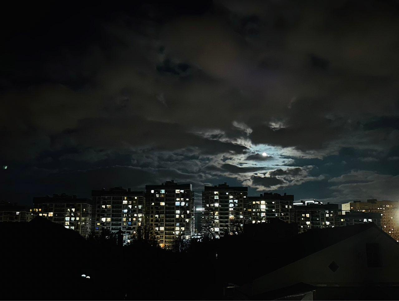 The Moon over Minsk, Belarus — full moon, Lunar Day 16