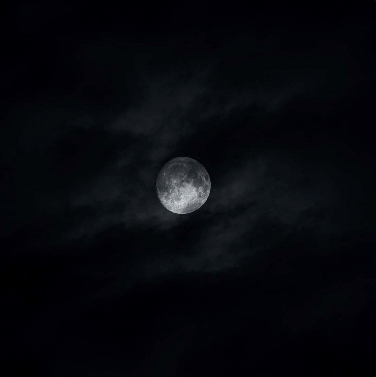 The Moon over Blackwood, United States — waxing gibbous, Lunar Day 12