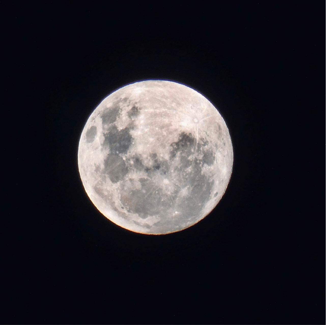 The Moon over Adelaide, Australia — full moon, Lunar Day 16