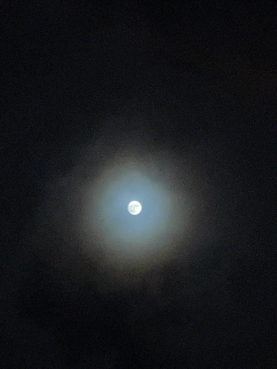 The Moon over Bogotá, Colombia — full moon, Lunar Day 15