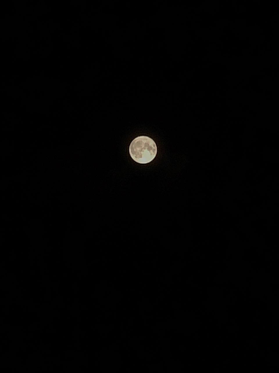 The Moon over Sant'Antimo, Italia — full moon, Lunar Day 16