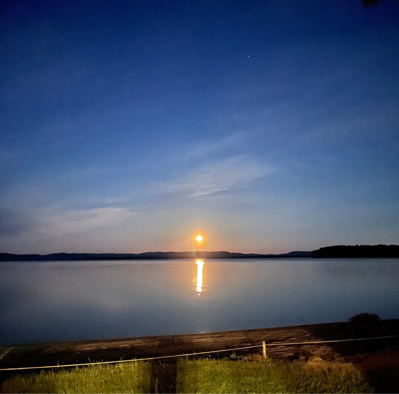 The Moon over Algoma, Unorganized, North Part, Canada — full moon, Lunar Day 17