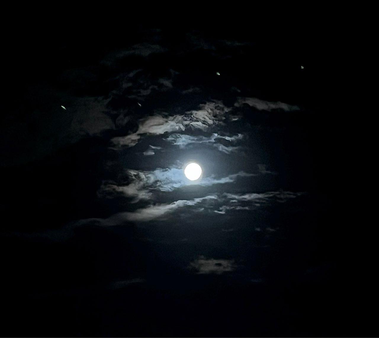 The Moon over Montmeló, España — full moon, Lunar Day 16
