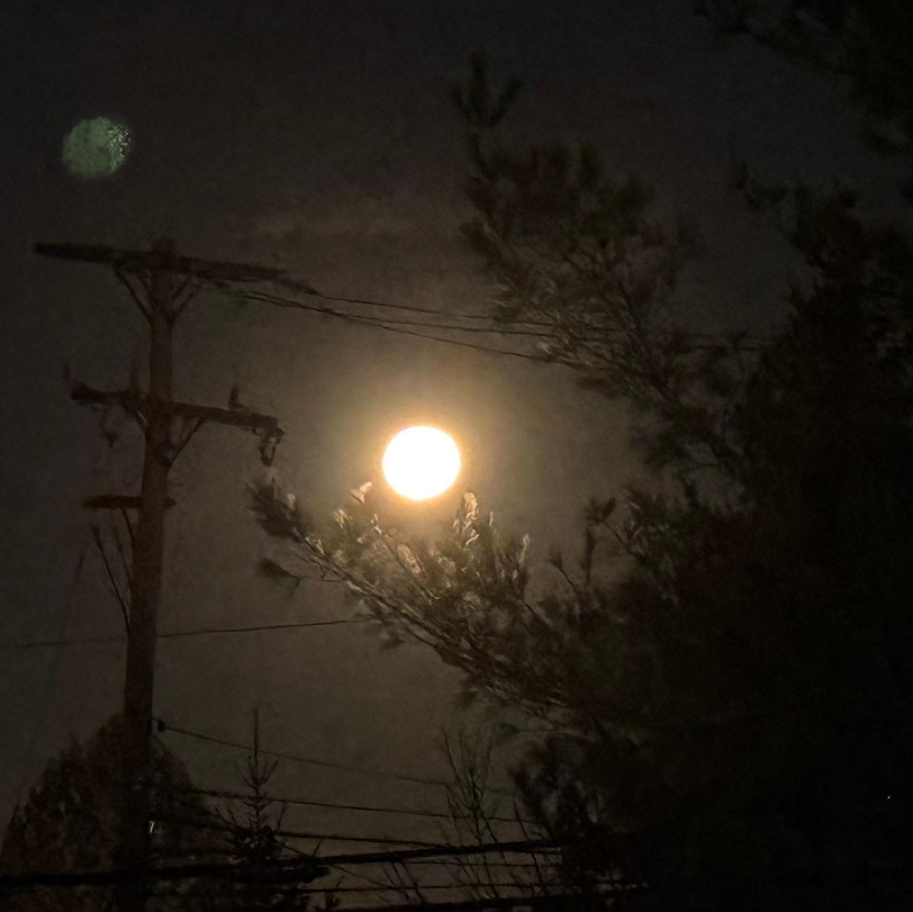 The Moon over Chagrin Falls, United States — full moon, Lunar Day 15