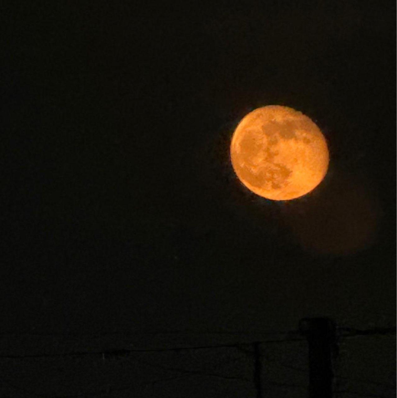 The Moon over Cabo San Lucas, México — waning gibbous, Lunar Day 17