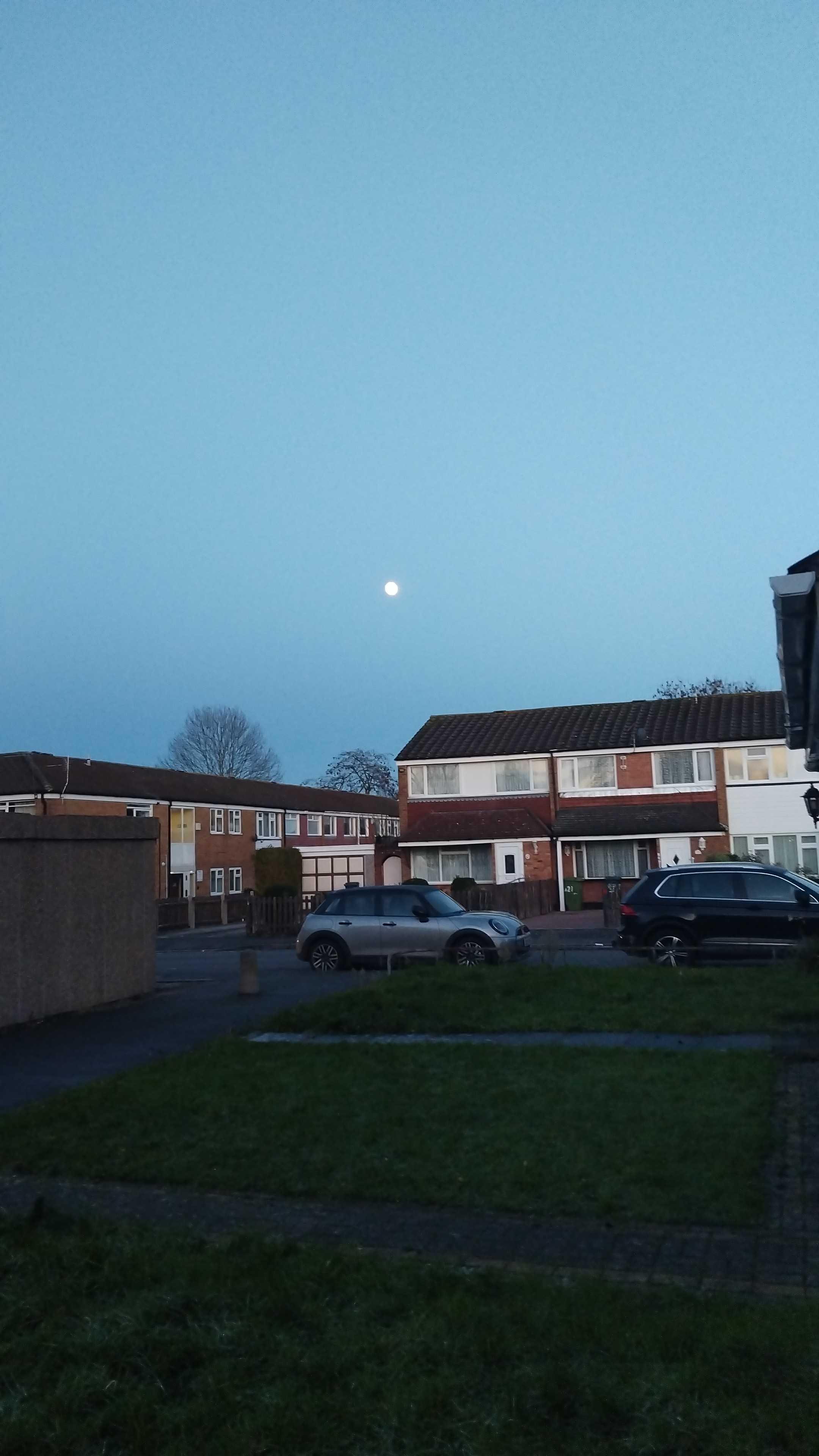 The Moon over United Kingdom — full moon, Lunar Day 15