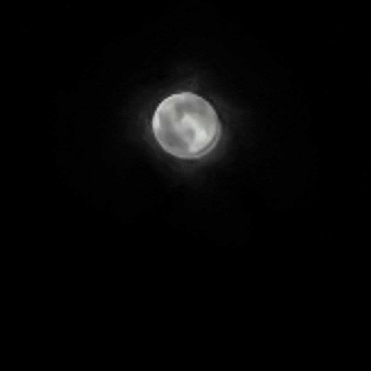 The Moon over Madrid, España — full moon, Lunar Day 17