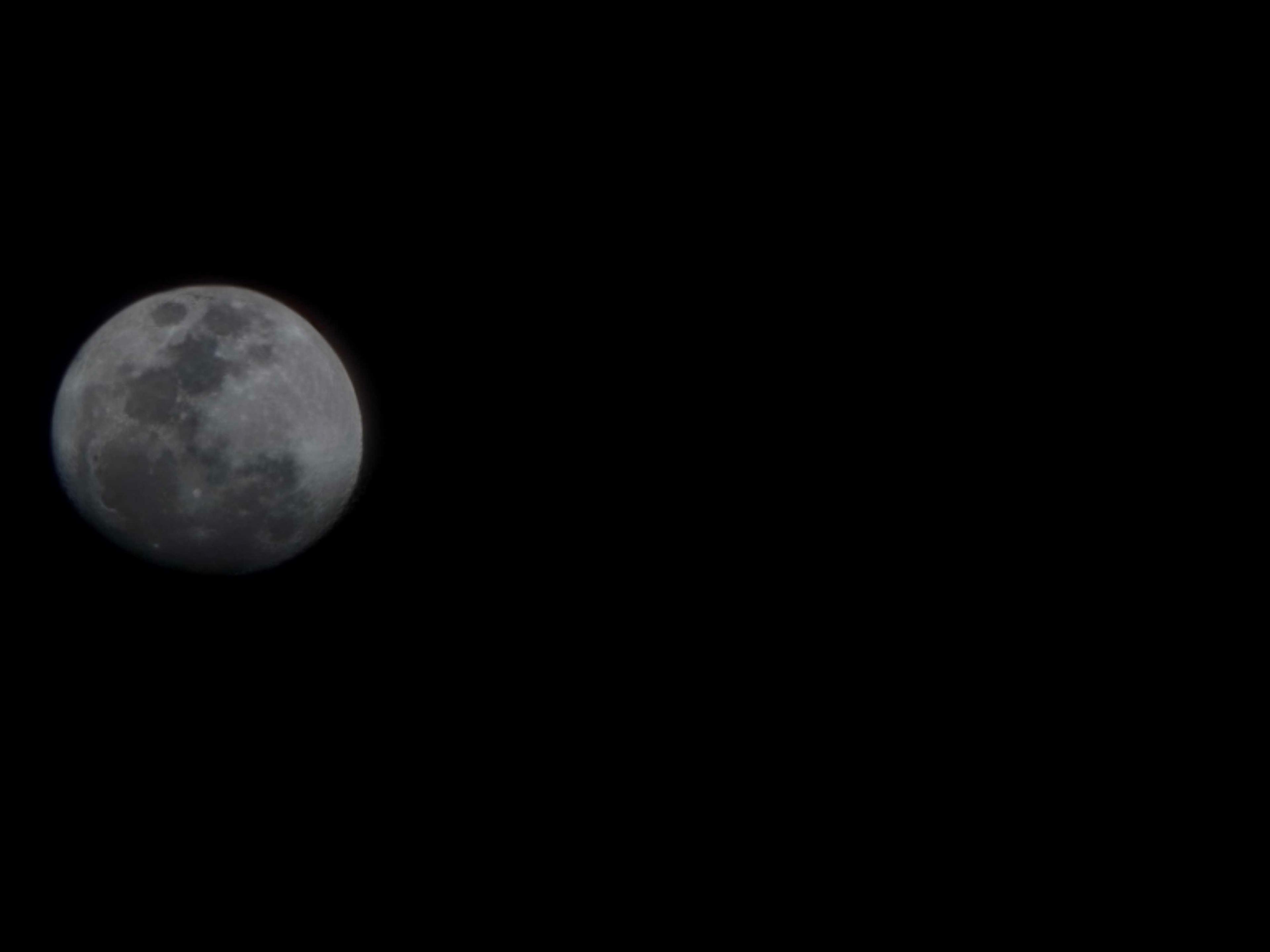 The Moon over Ibagué, Colombia — waxing gibbous, Lunar Day 14