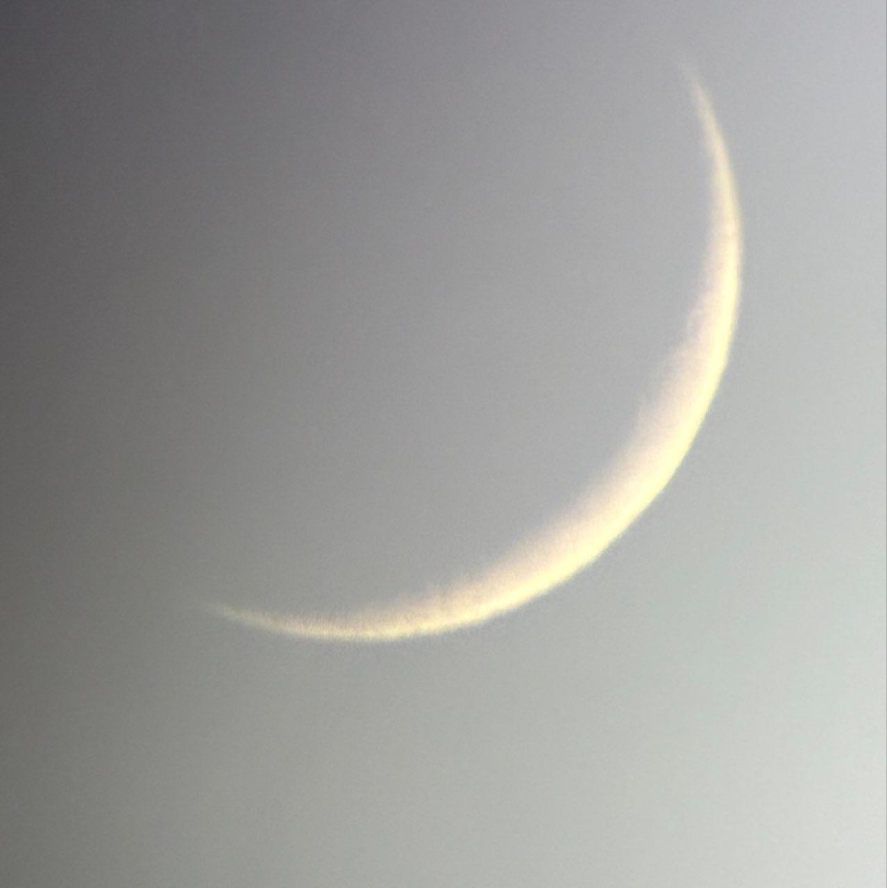 The Moon over Ostrava, Česko — waxing crescent, Lunar Day 4