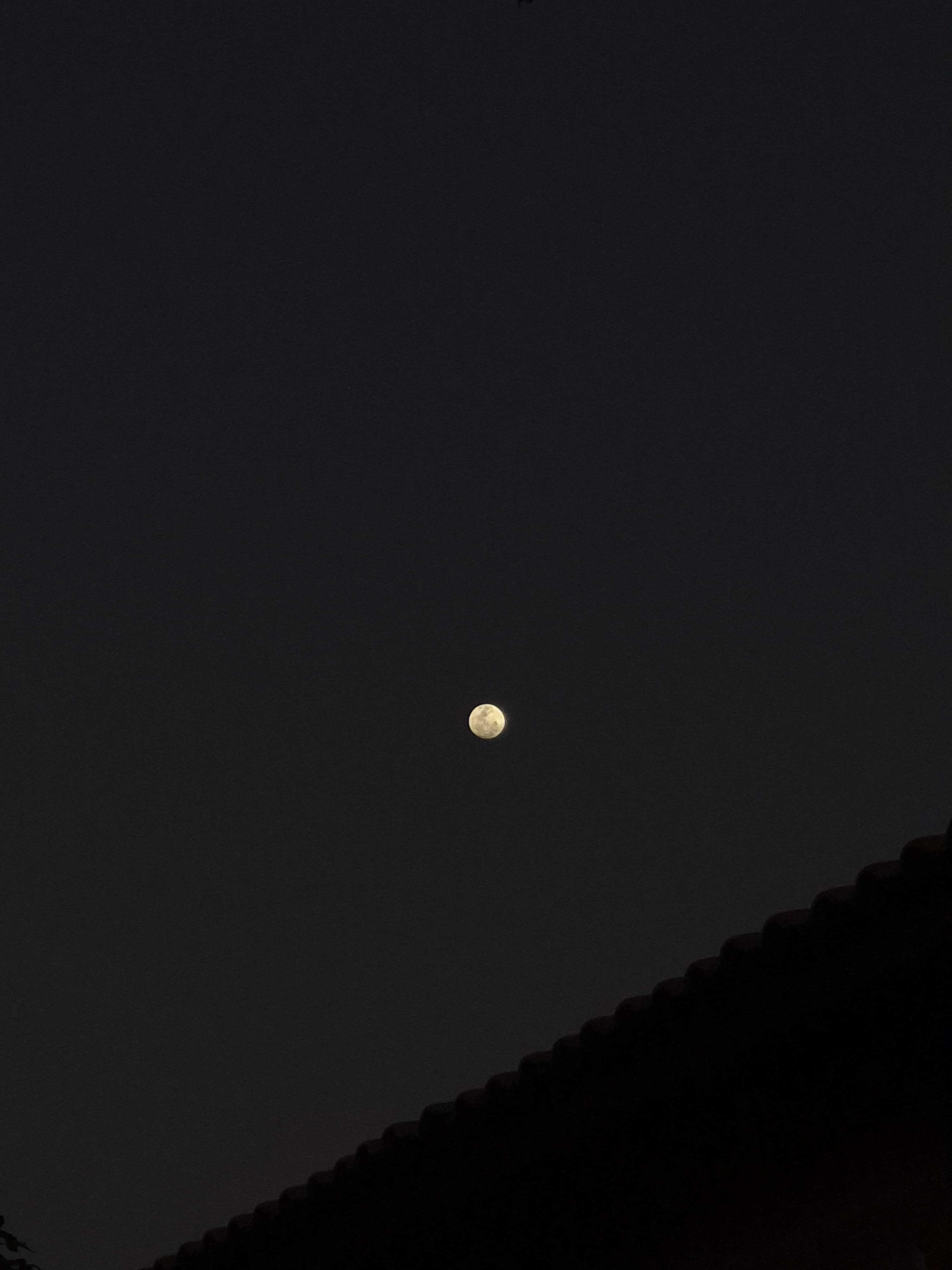 The Moon over Brasil — full moon, Lunar Day 15