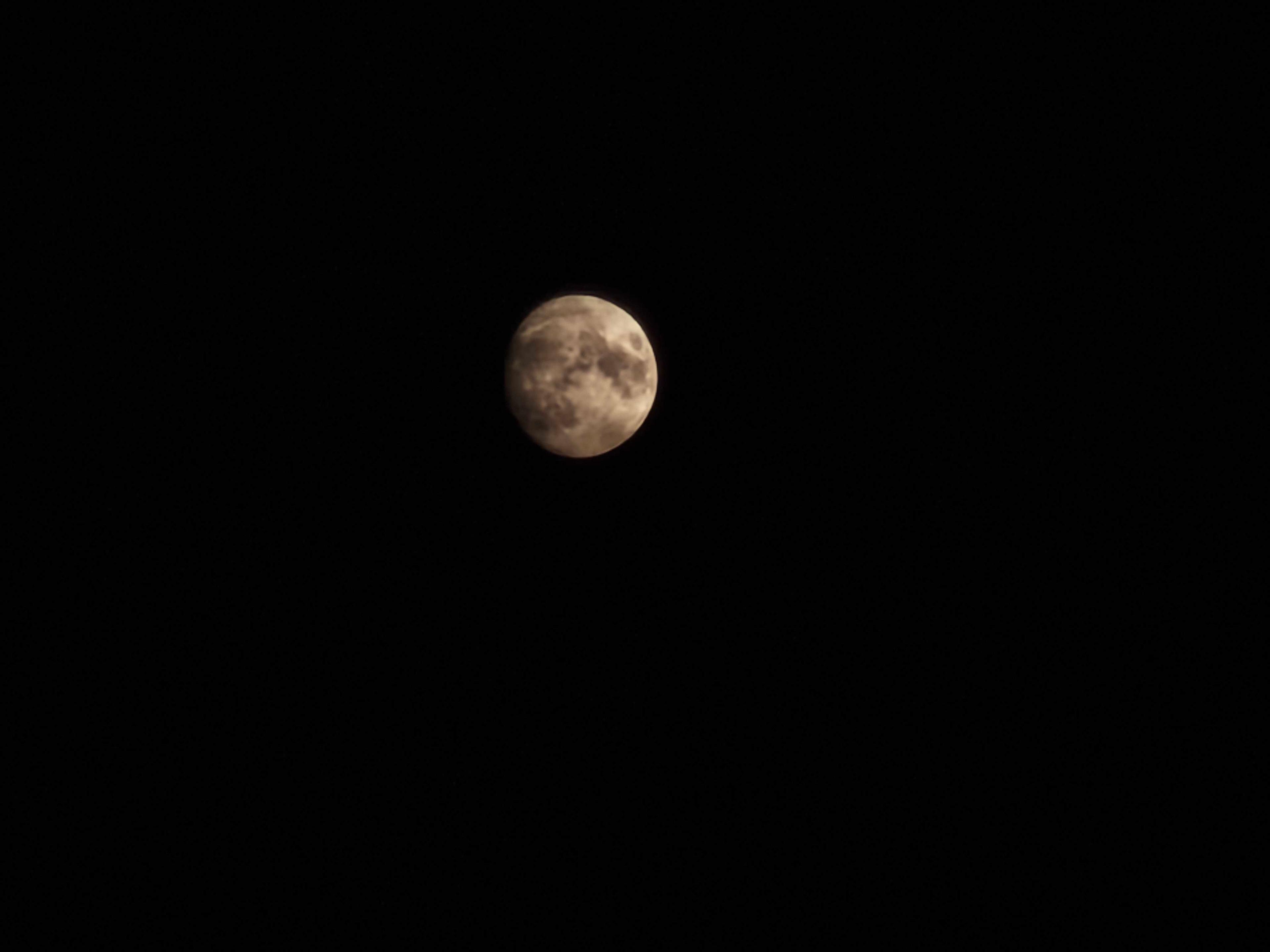 The Moon over Spenge, Deutschland — full moon, Lunar Day 14