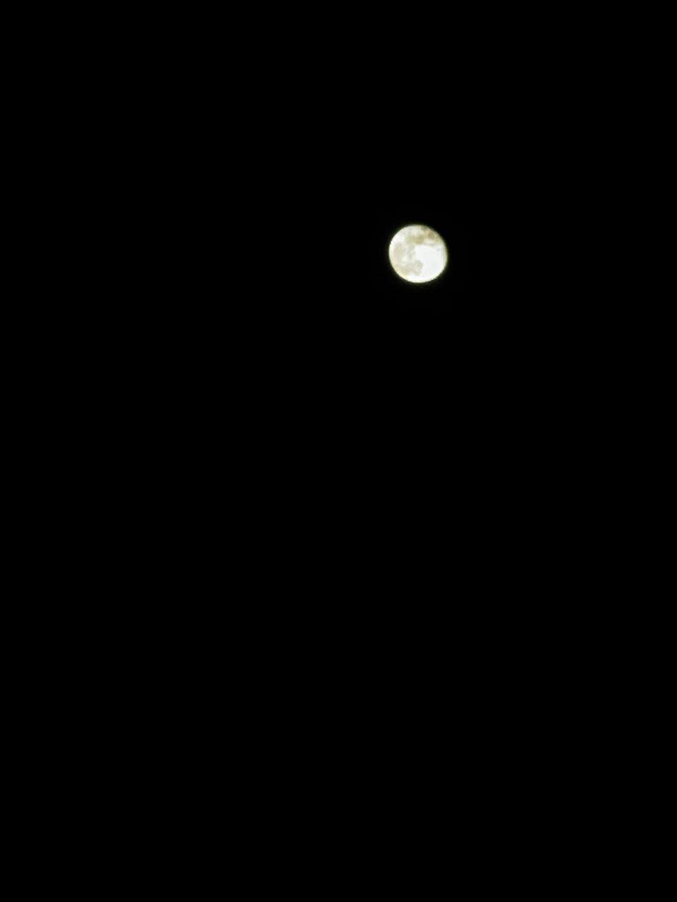 The Moon over Farmers Branch, Estados Unidos — full moon, Lunar Day 17