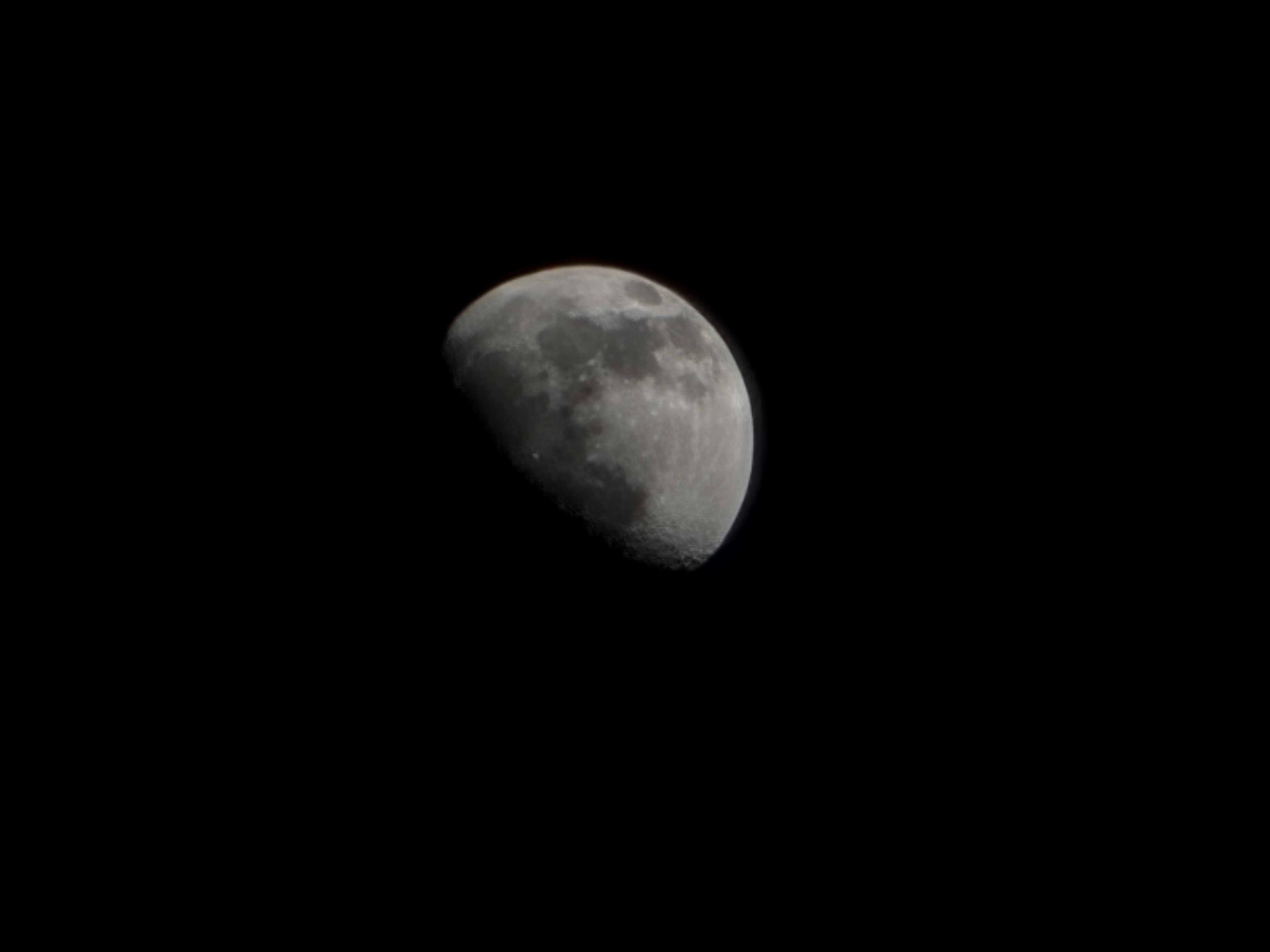 The Moon over Kierspe, Deutschland — waxing gibbous, Lunar Day 11