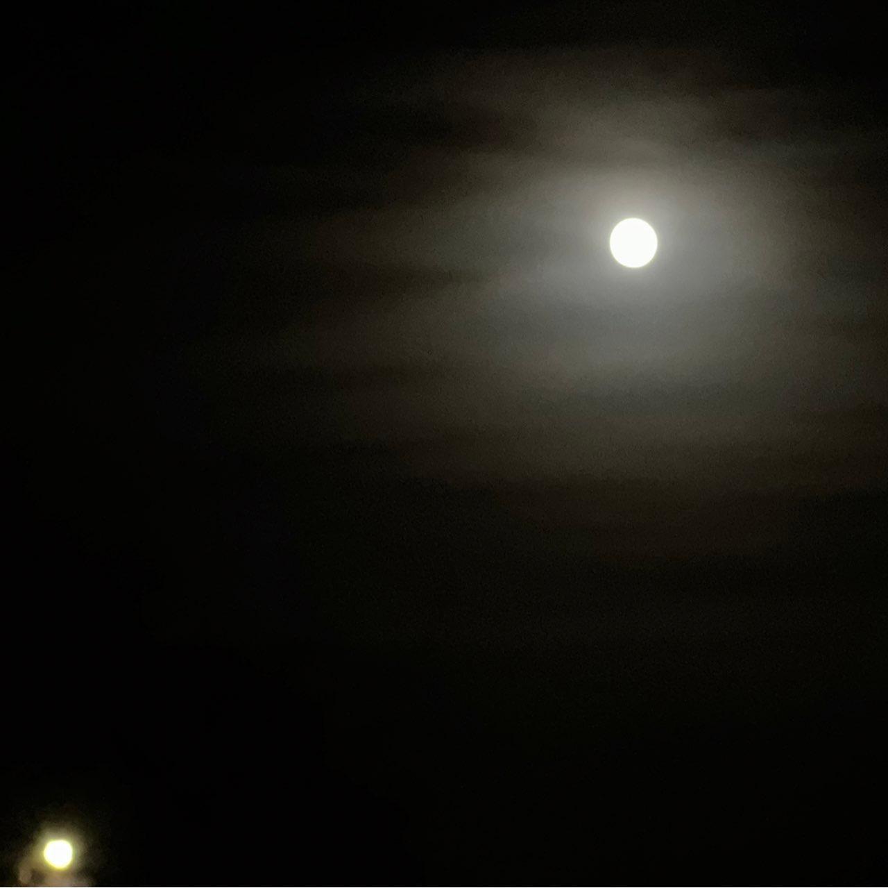 The Moon over Örebro, Sverige — full moon, Lunar Day 16