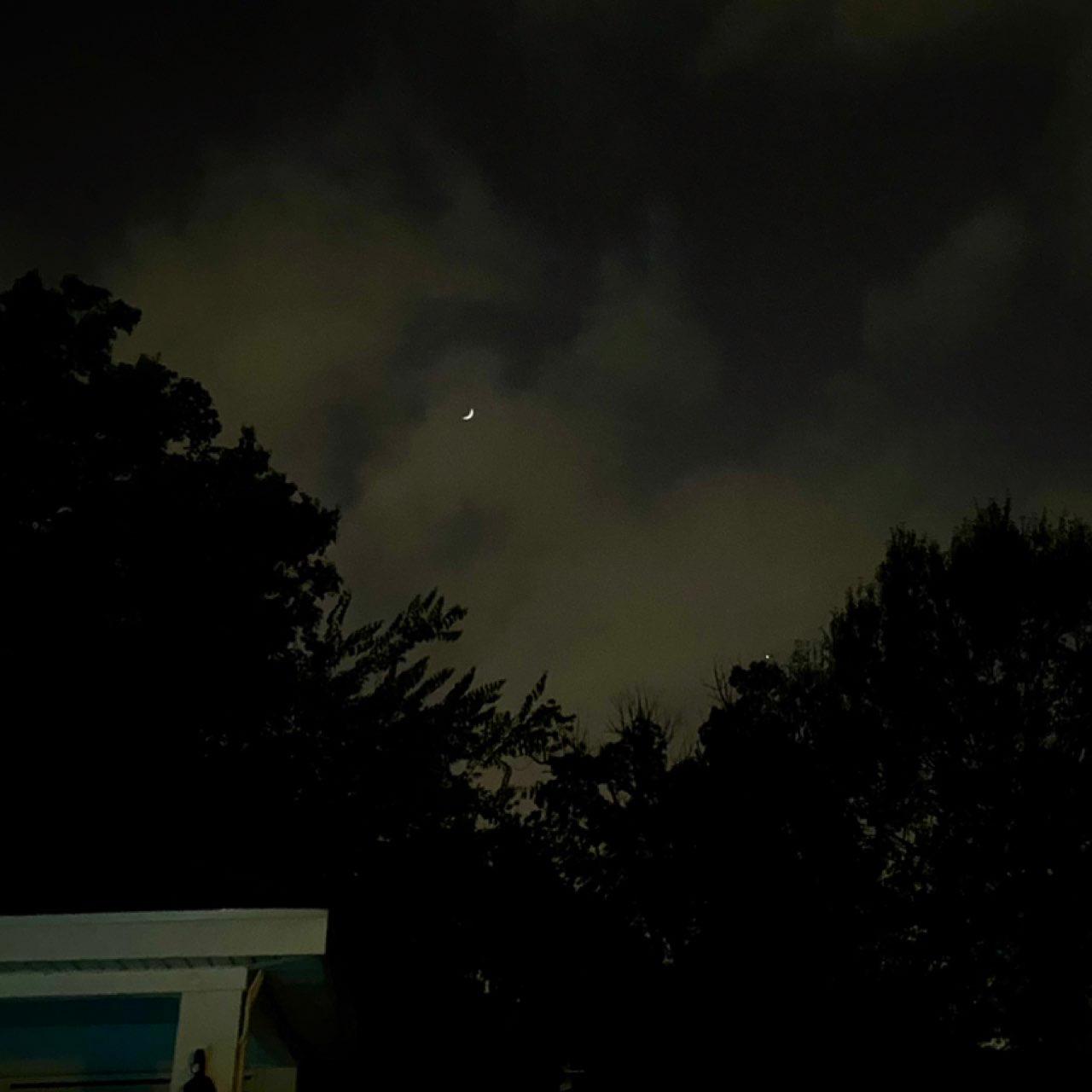 The Moon over Lake Charles, United States — waxing crescent, Lunar Day 5