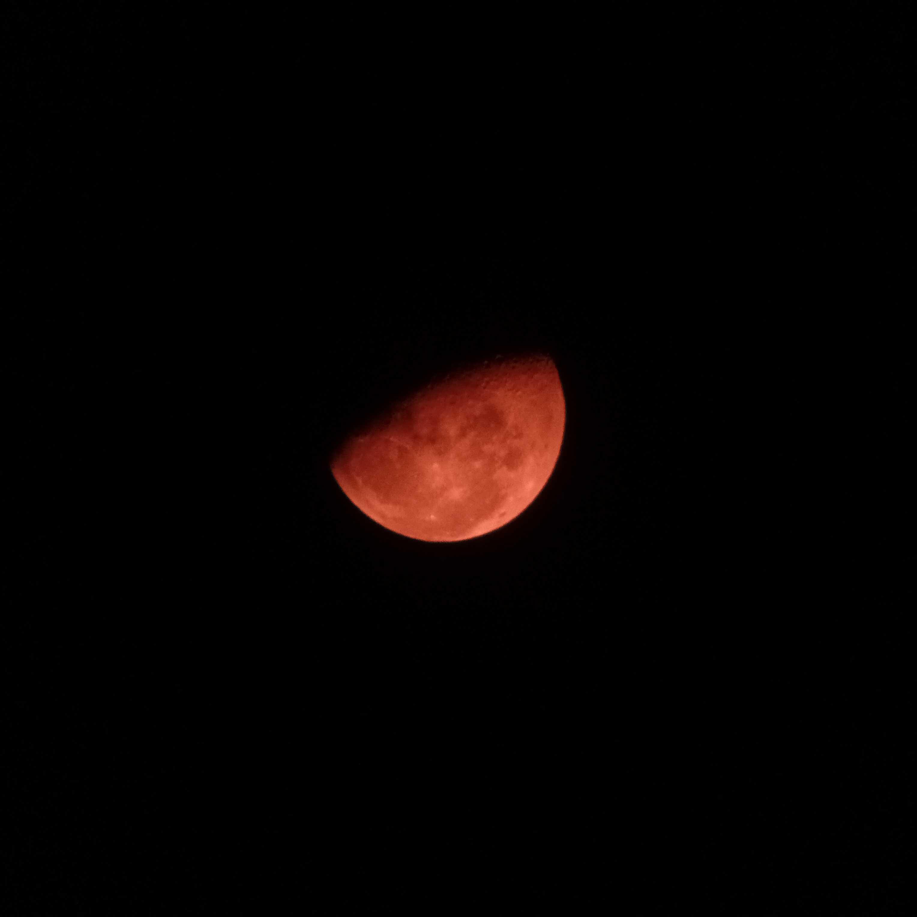 The Moon over Cussac-Fort-Médoc, France — last quarter, Lunar Day 22