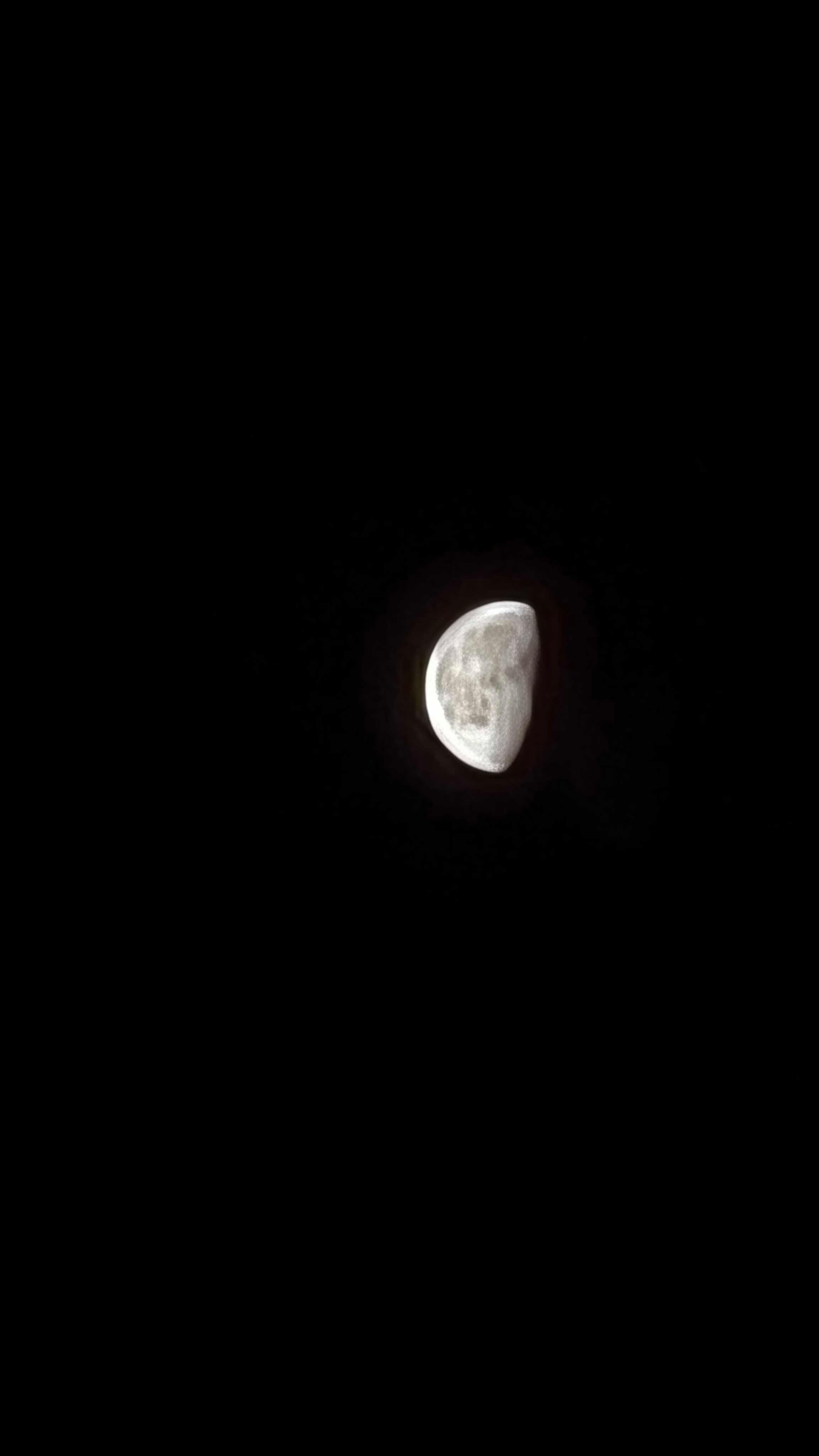 The Moon over Daramdin, India — last quarter, Lunar Day 20