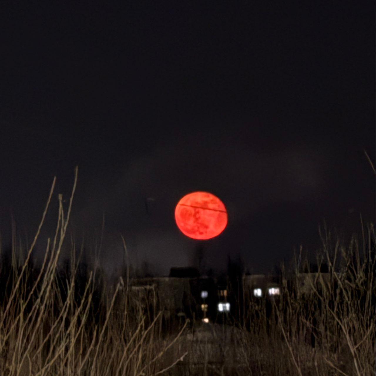 The Moon over Pokrov, Russia — waning gibbous, Lunar Day 17