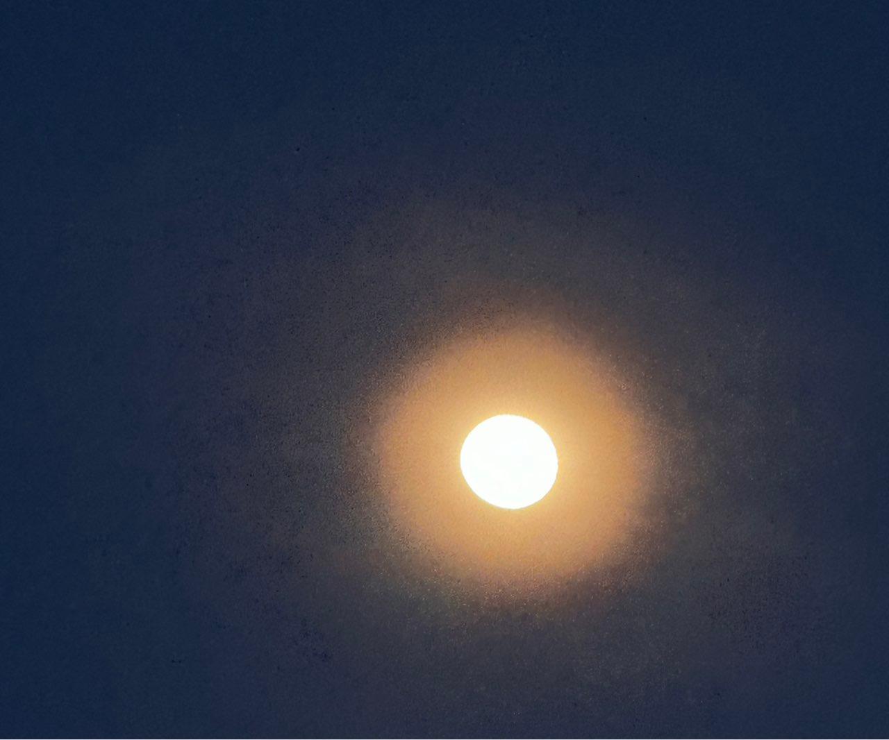 The Moon over Agüimes, España — waxing gibbous, Lunar Day 14