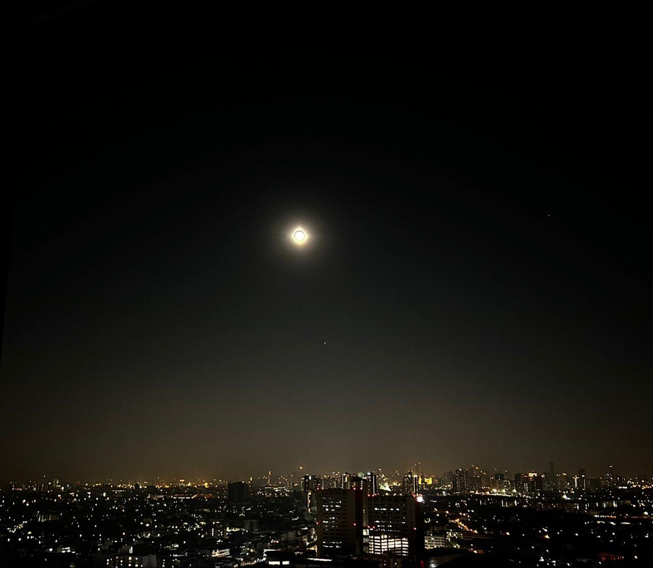 The Moon over Bangkok, Thailand — waning gibbous, Lunar Day 17