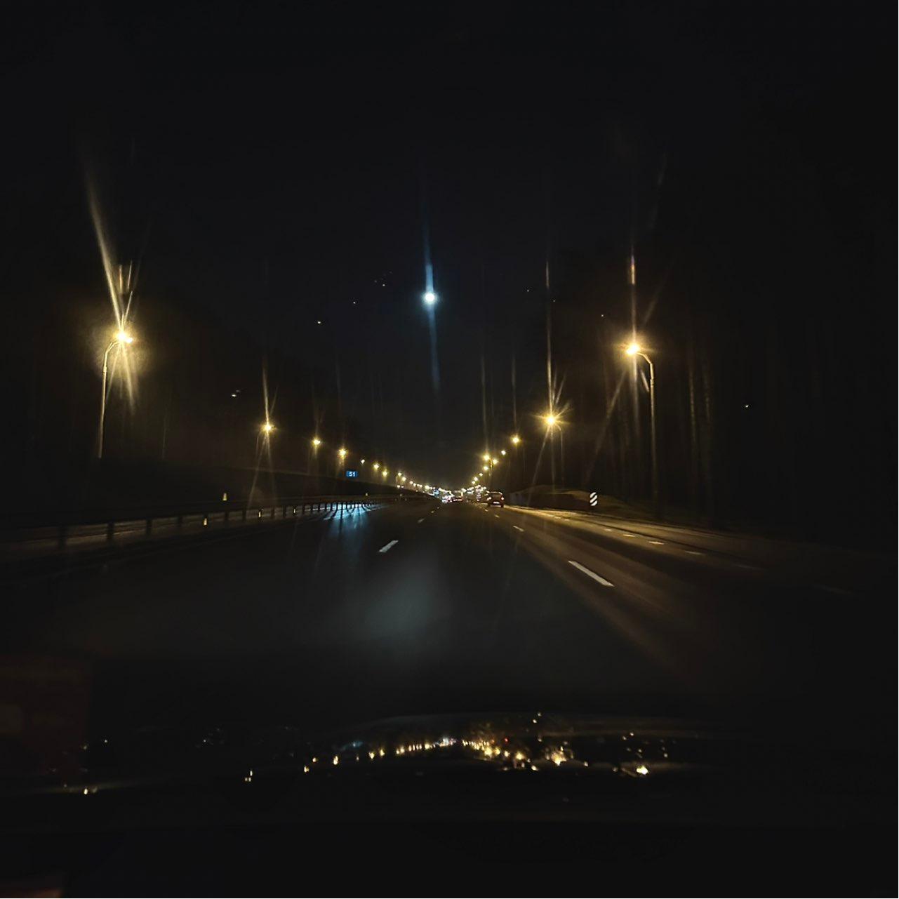 The Moon over Minsk, Belarus — full moon, Lunar Day 17