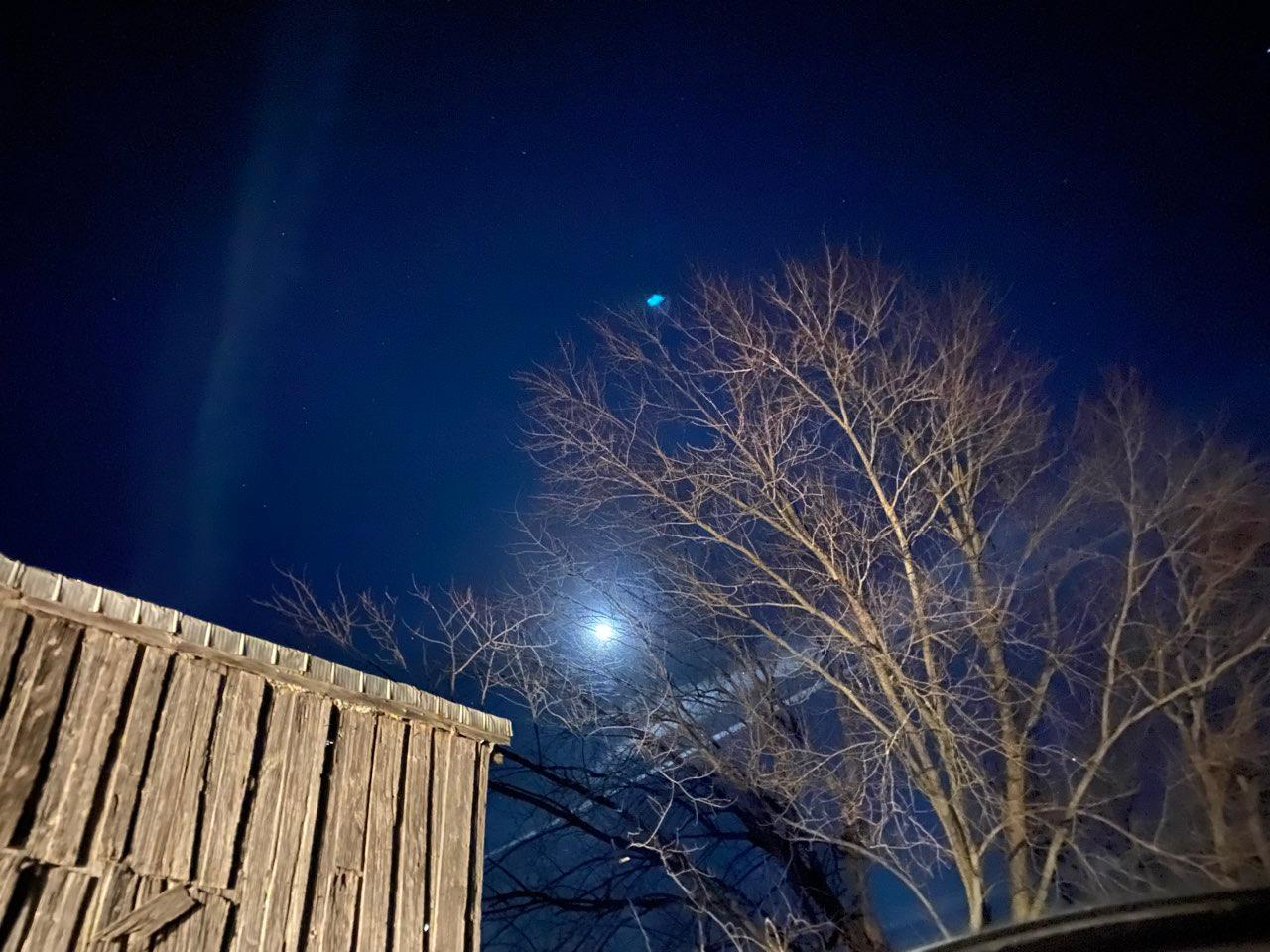 The Moon over Montague, Canada — waning gibbous, Lunar Day 20
