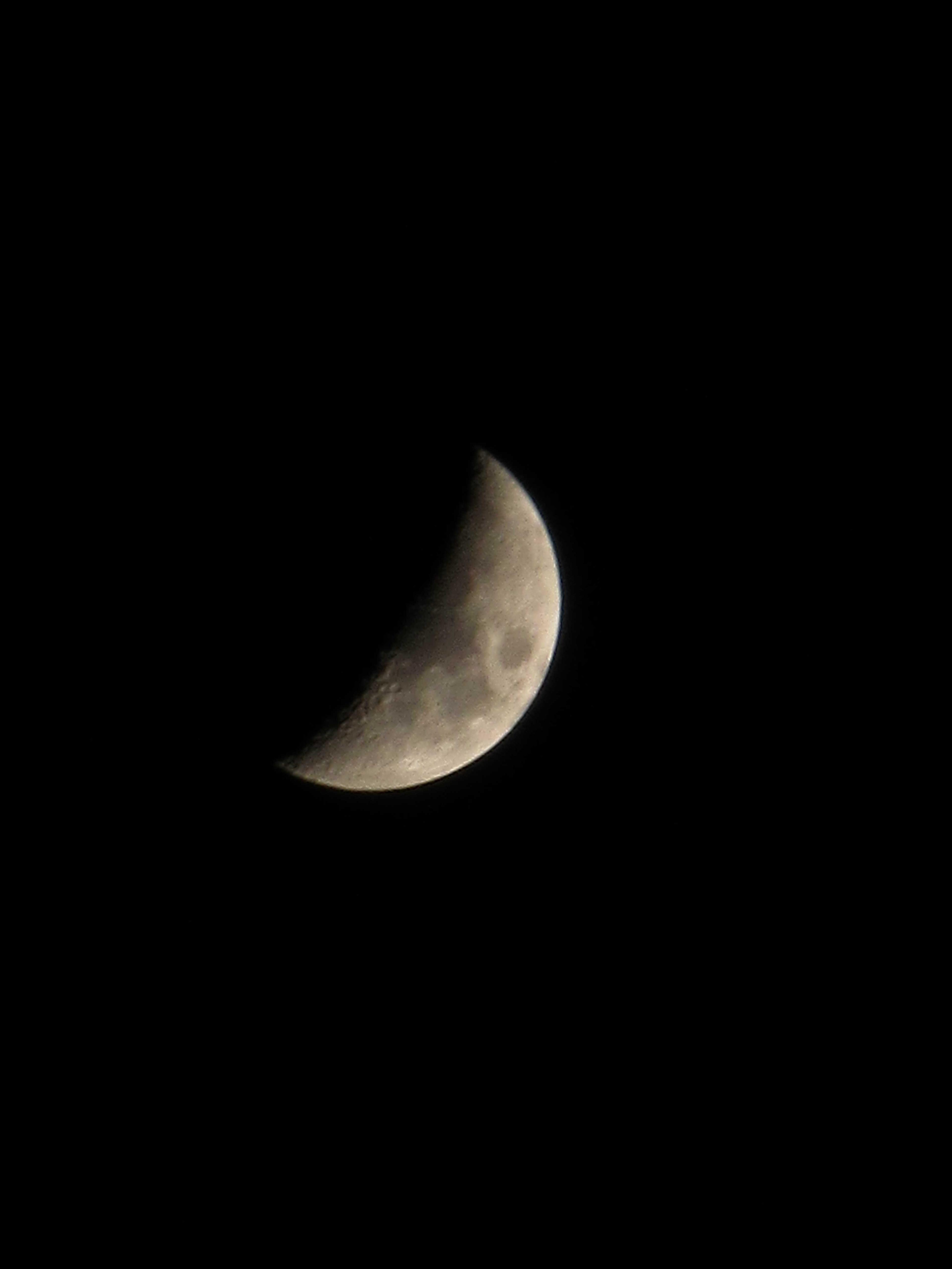 The Moon over Punta de Zicatela, México — first quarter, Lunar Day 7