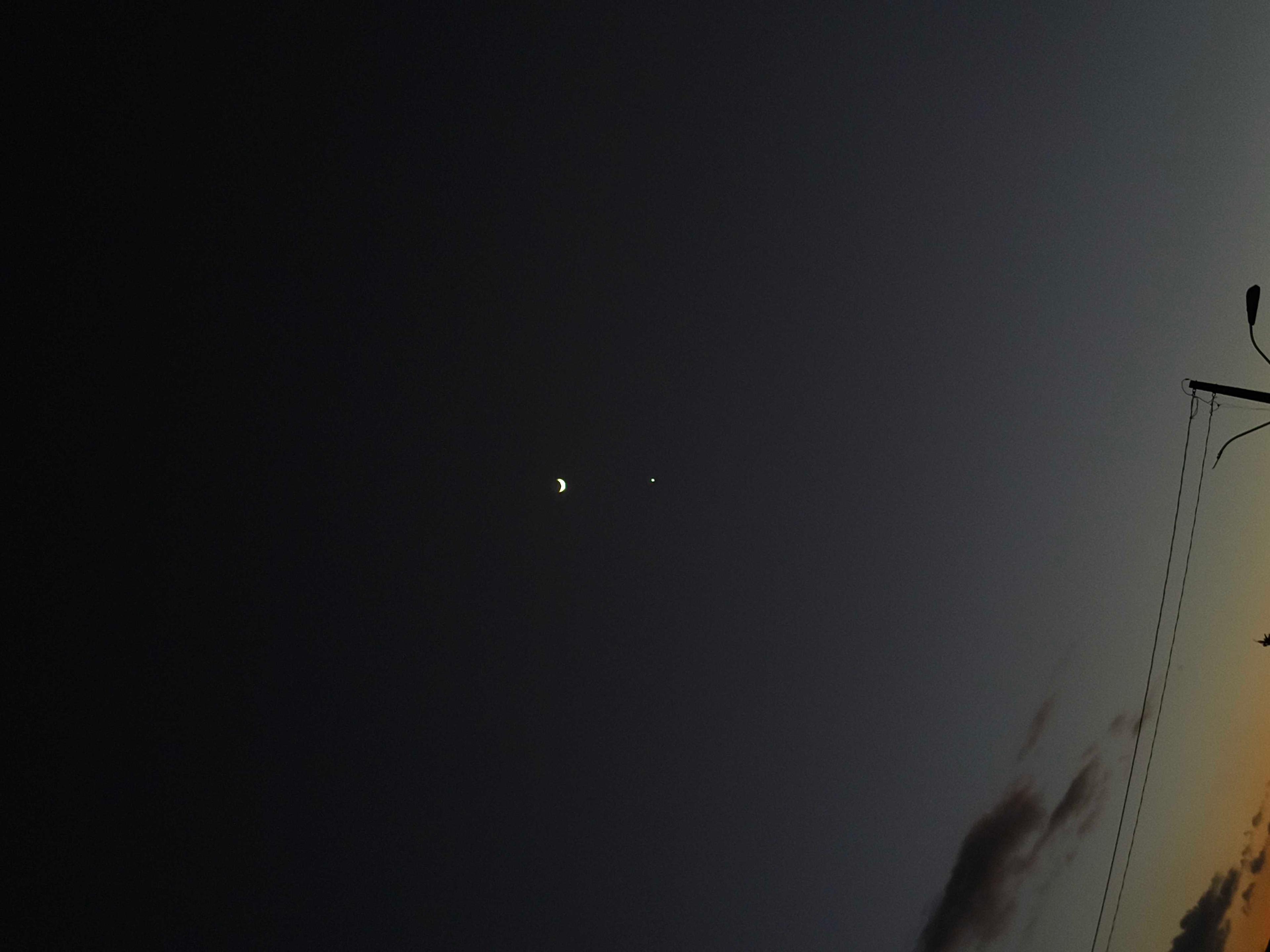The Moon over Brasil — waxing crescent, Lunar Day 5