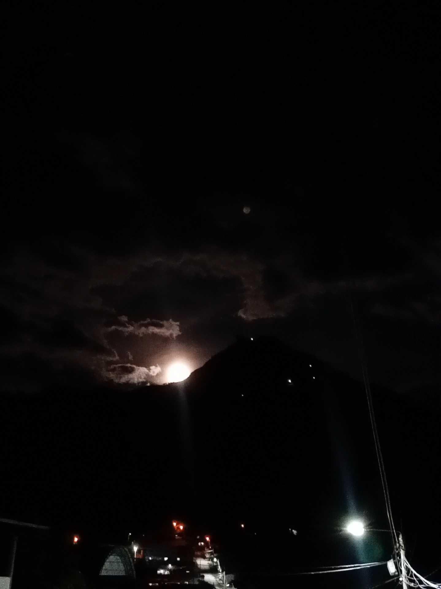 The Moon over Contratación, Colombia — full moon, Lunar Day 15