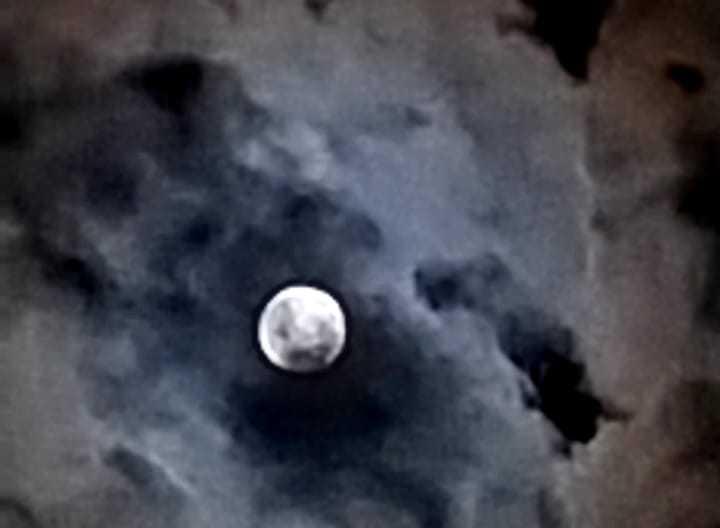 The Moon over Brasil — full moon, Lunar Day 16