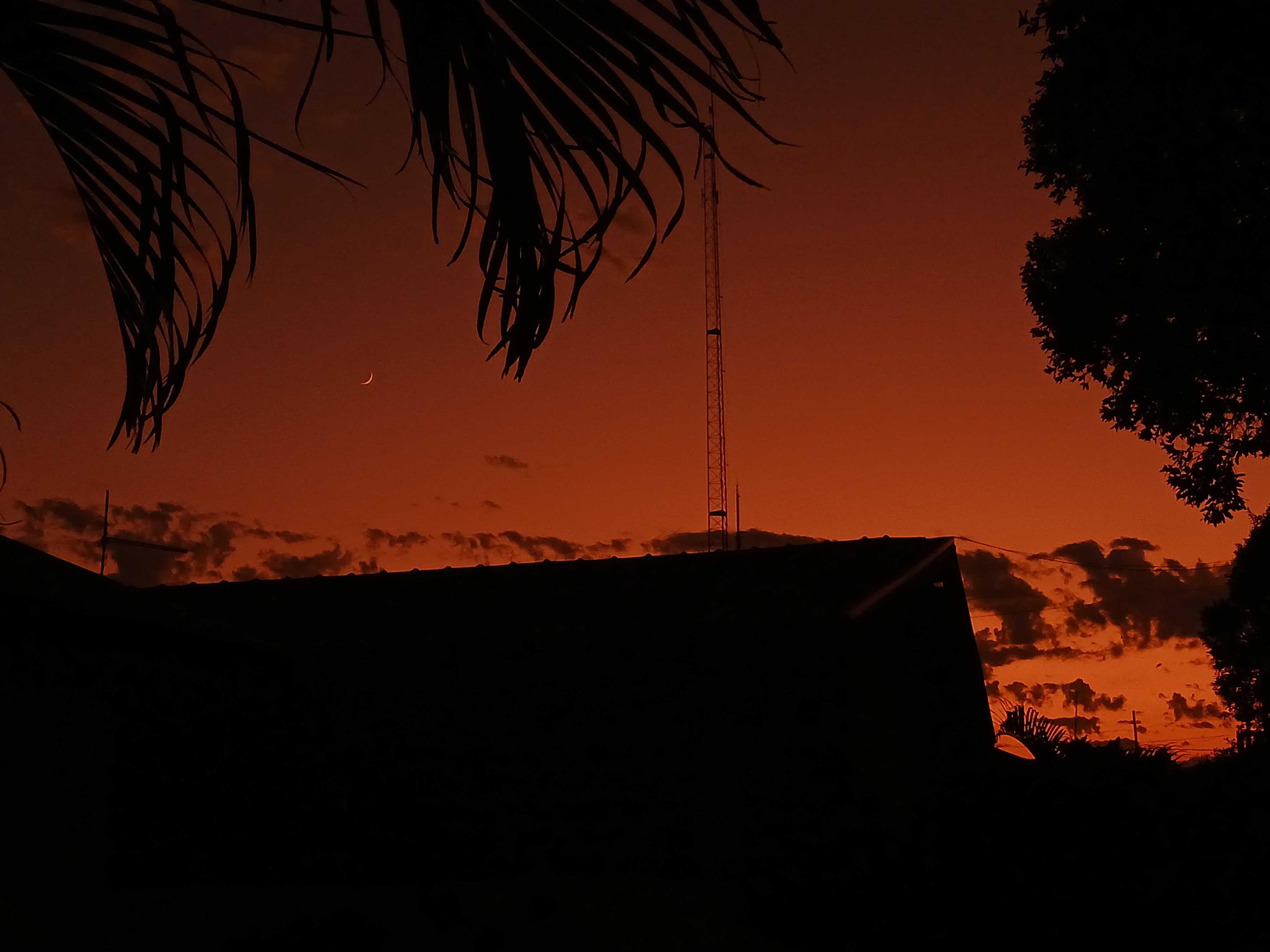 The Moon over Brasil — waning crescent, Lunar Day 27