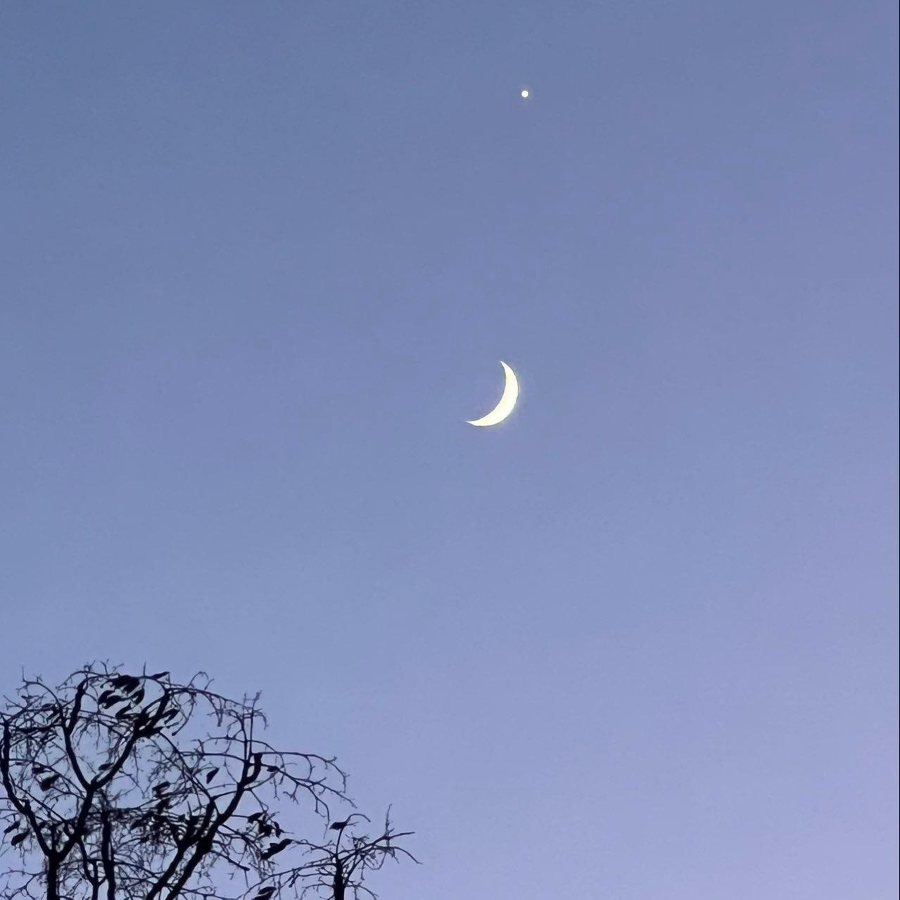 The Moon over Berlin, Deutschland — waxing crescent, Lunar Day 5