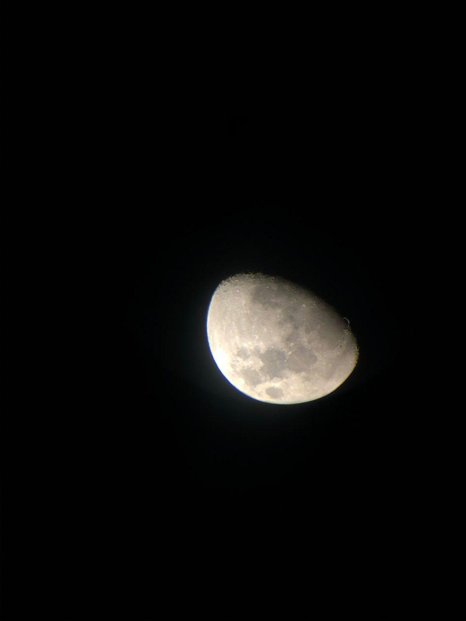 The Moon over Barranquilla, Colombia — waxing gibbous, Lunar Day 11
