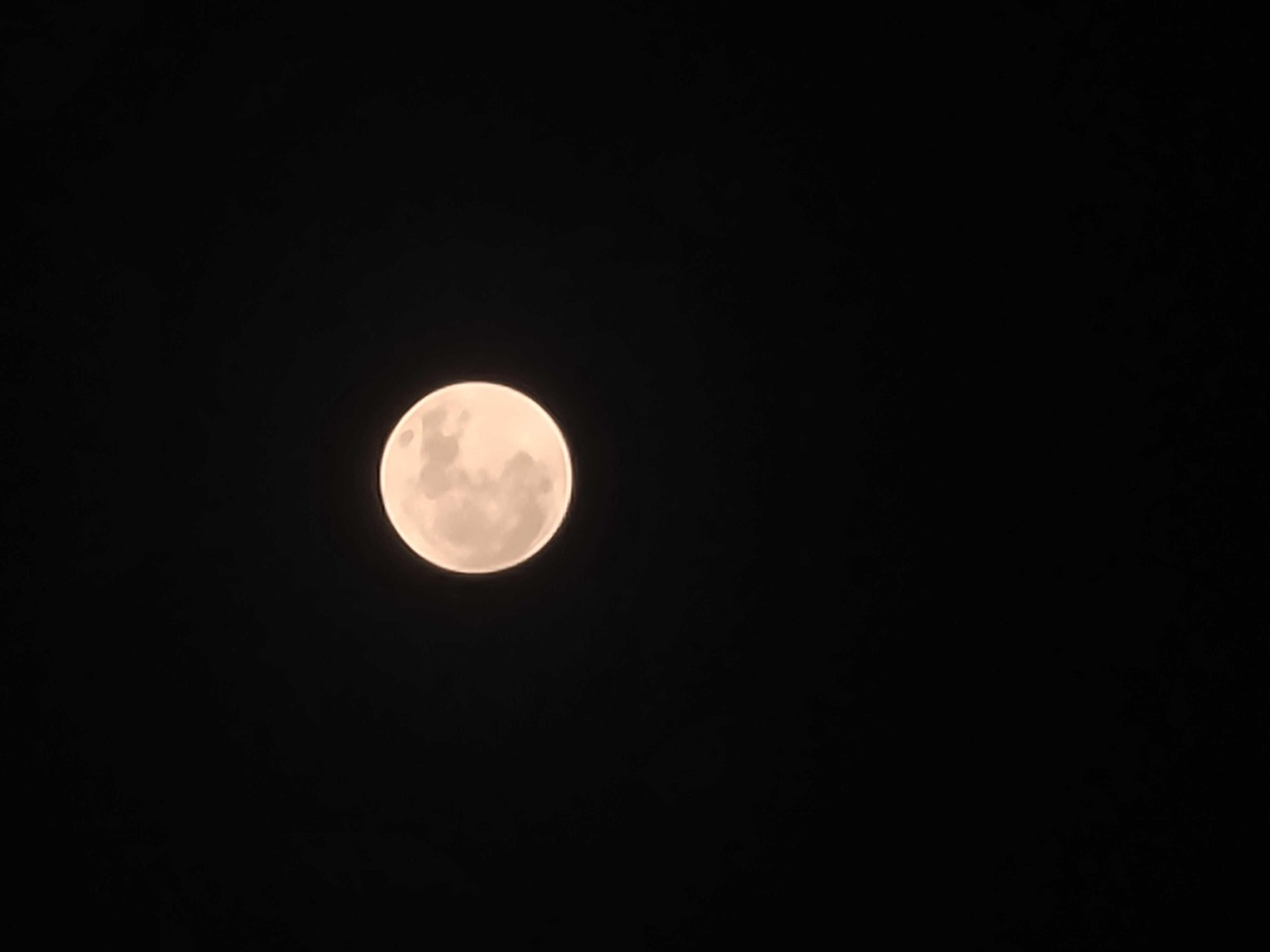 The Moon over Lahore, Pakistan — full moon, Lunar Day 15