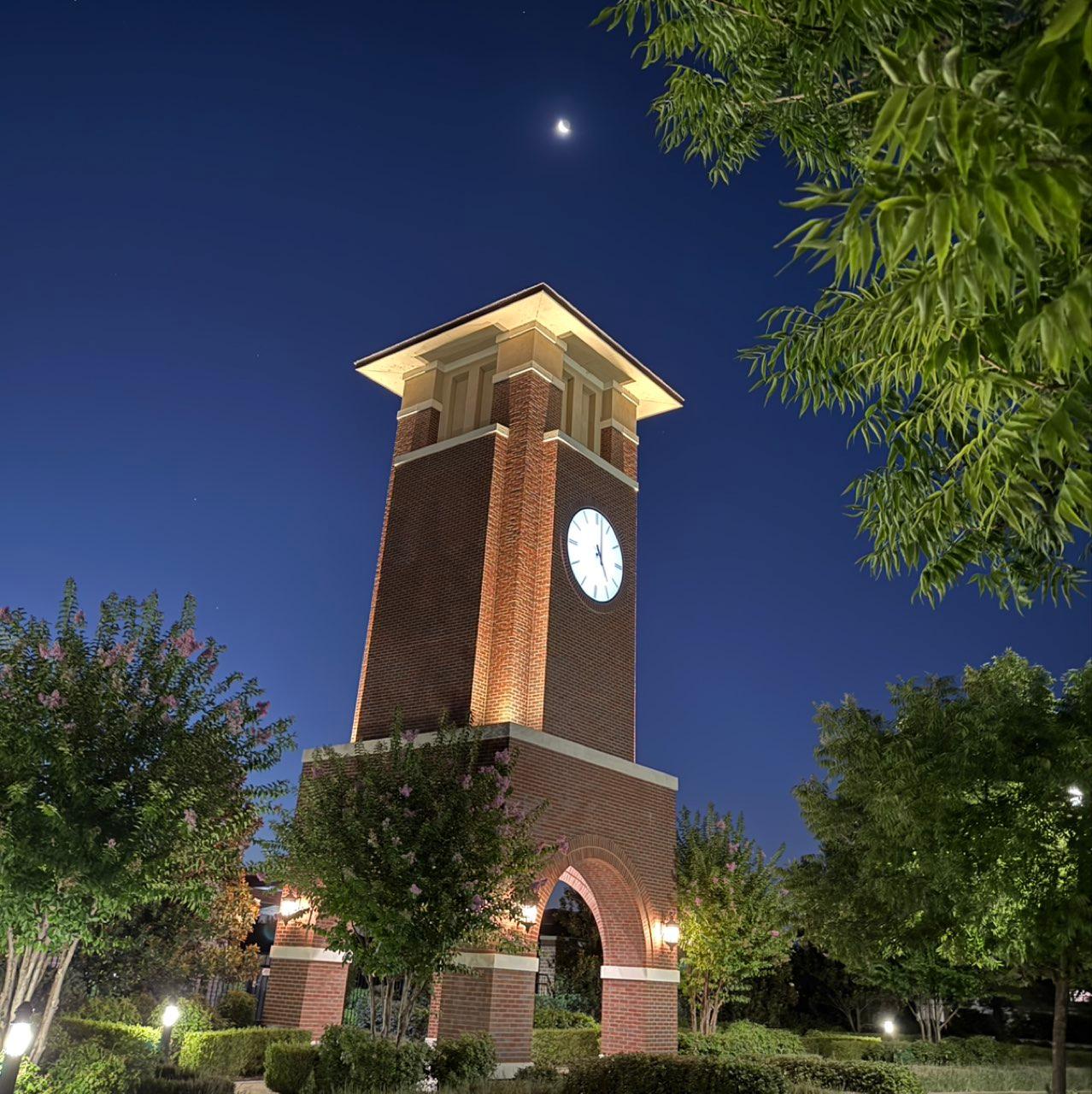 The Moon over Bakersfield, United States — last quarter, Lunar Day 25